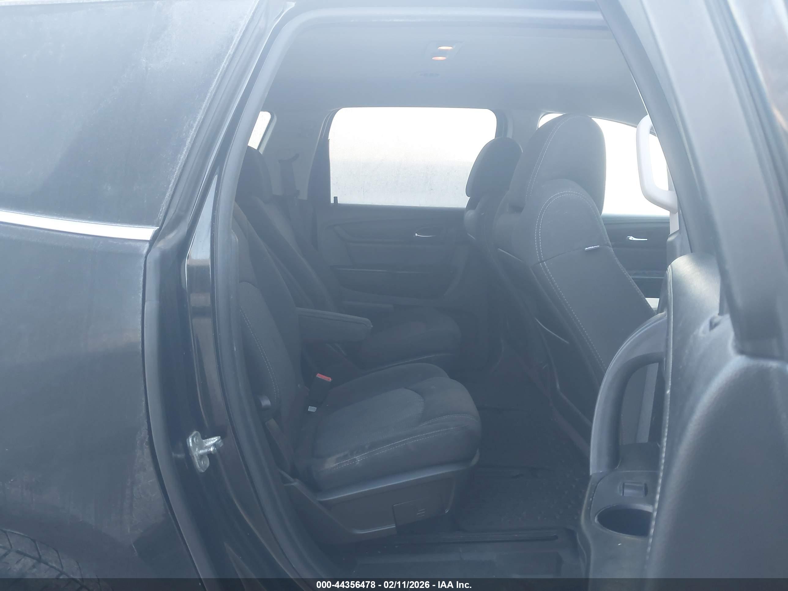 CHEVROLET TRAVERSE image 8