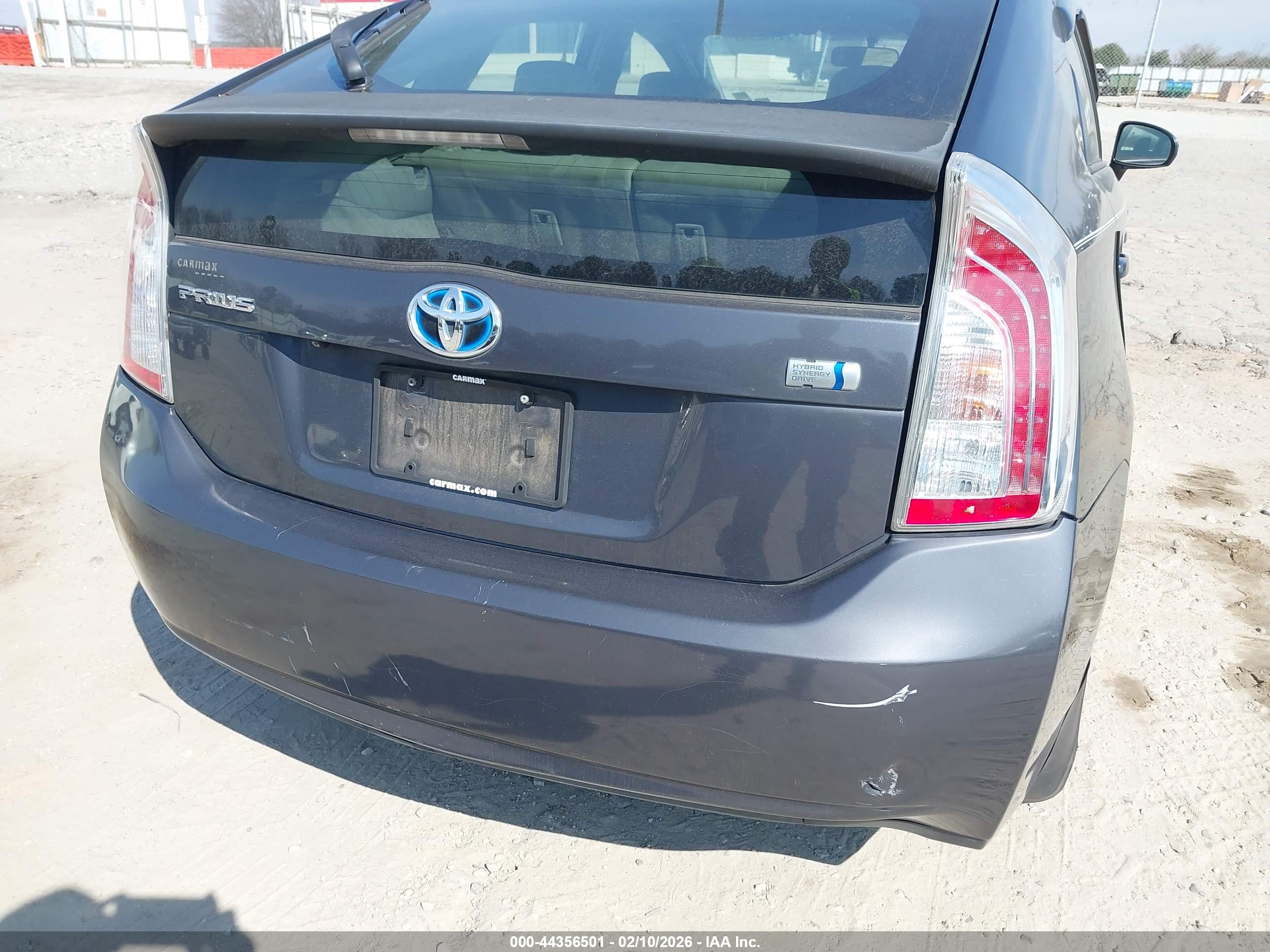 TOYOTA PRIUS image 6