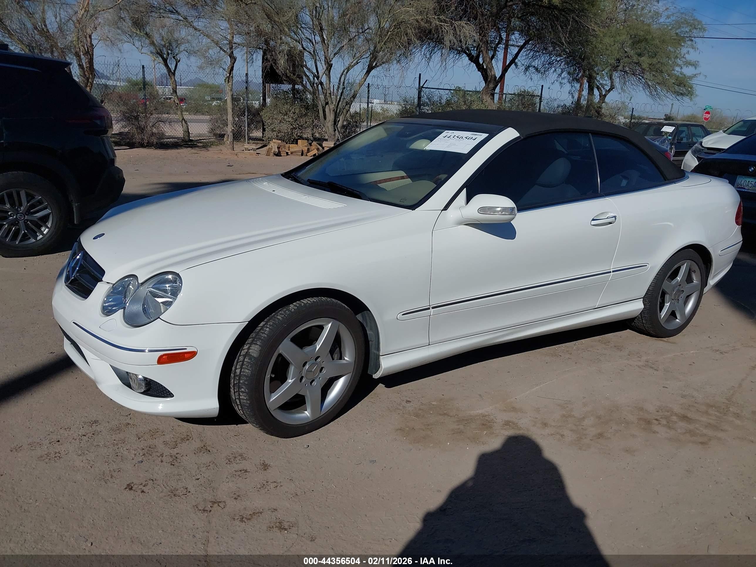 MERCEDES-BENZ CLK image 2