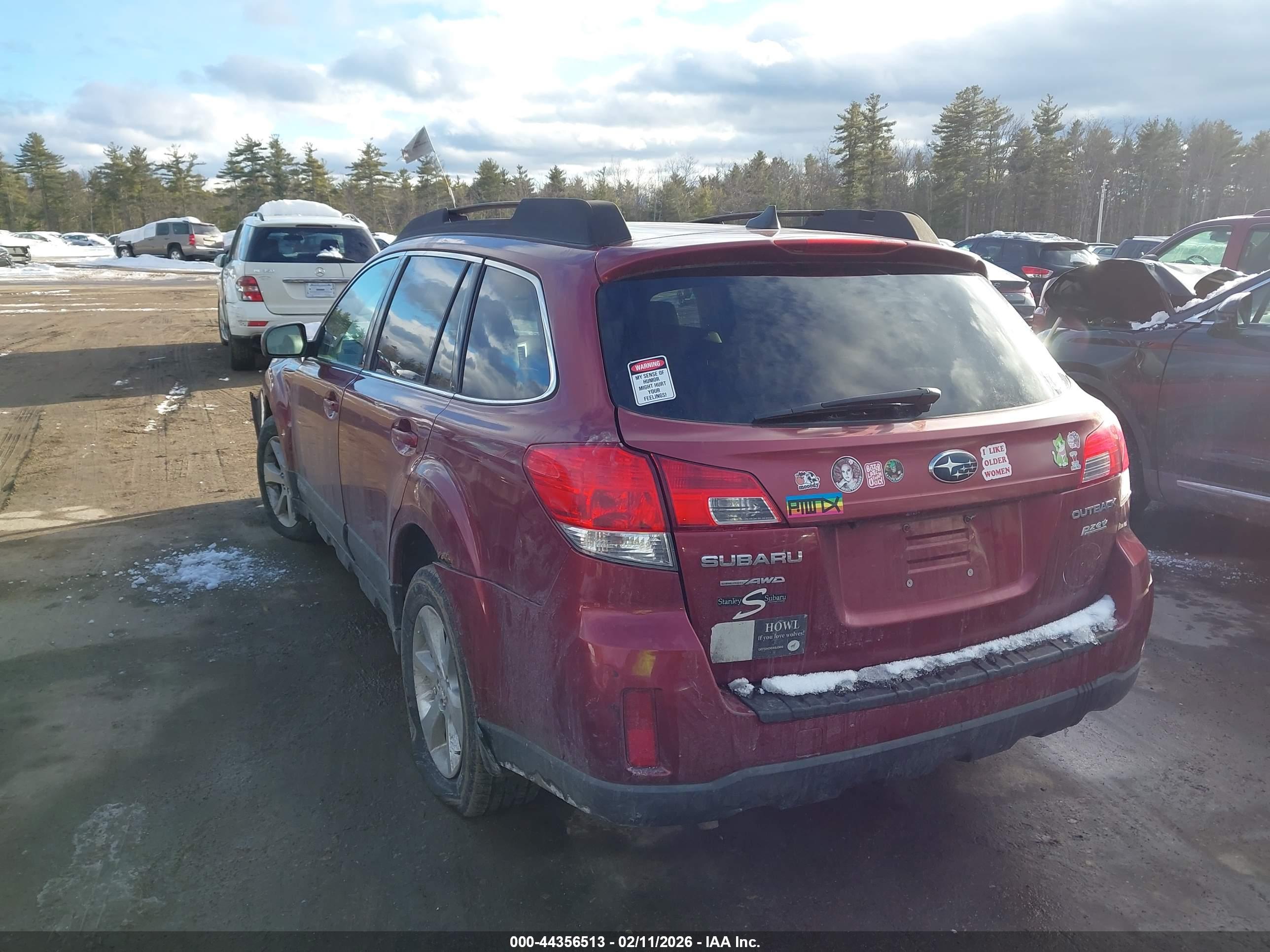 SUBARU OUTBACK image 3