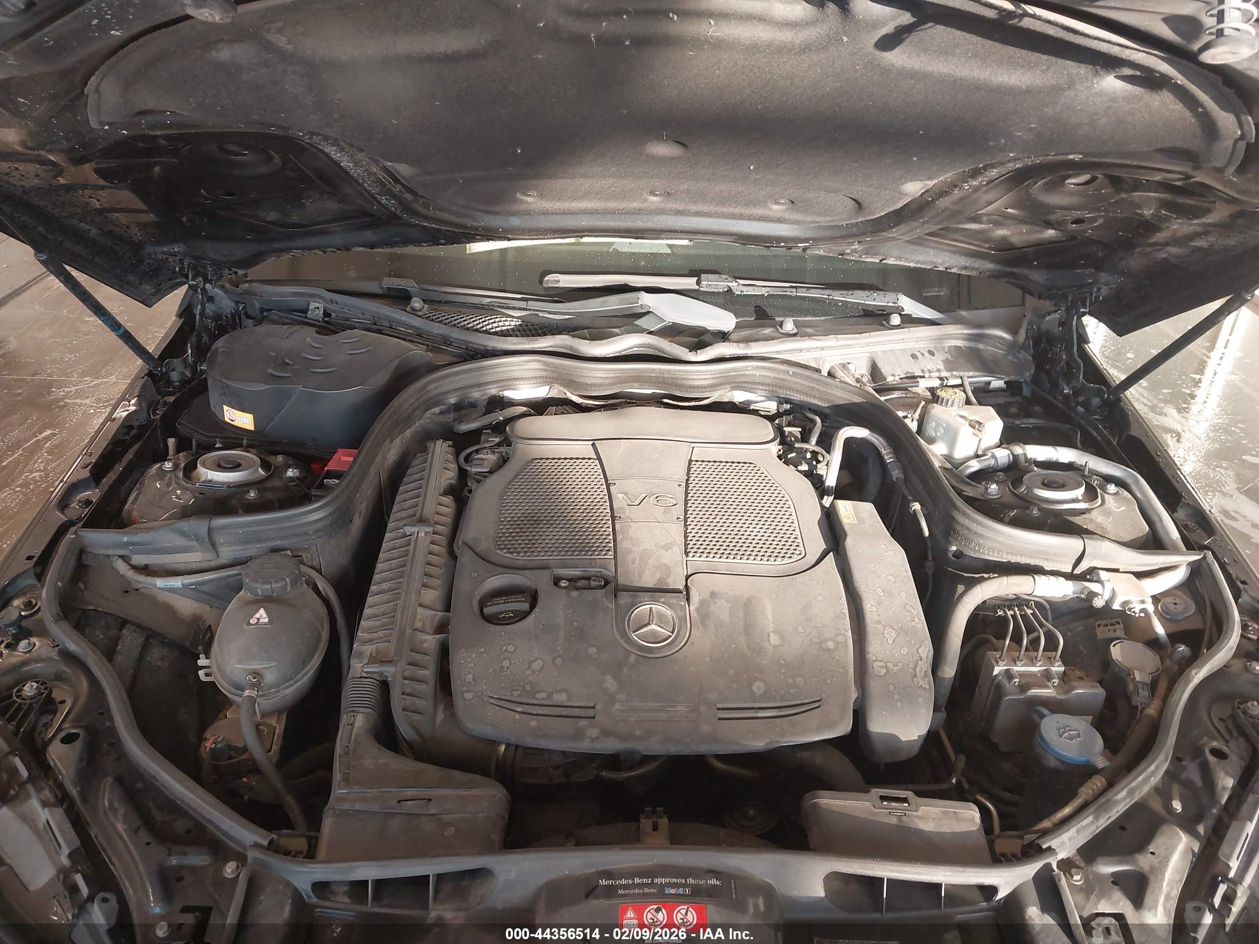 MERCEDES-BENZ E image 10