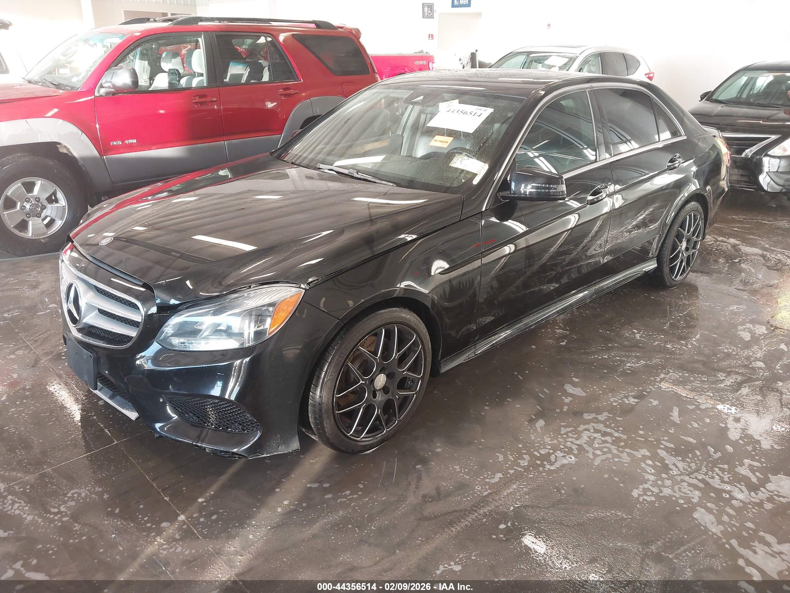 MERCEDES-BENZ E image 2