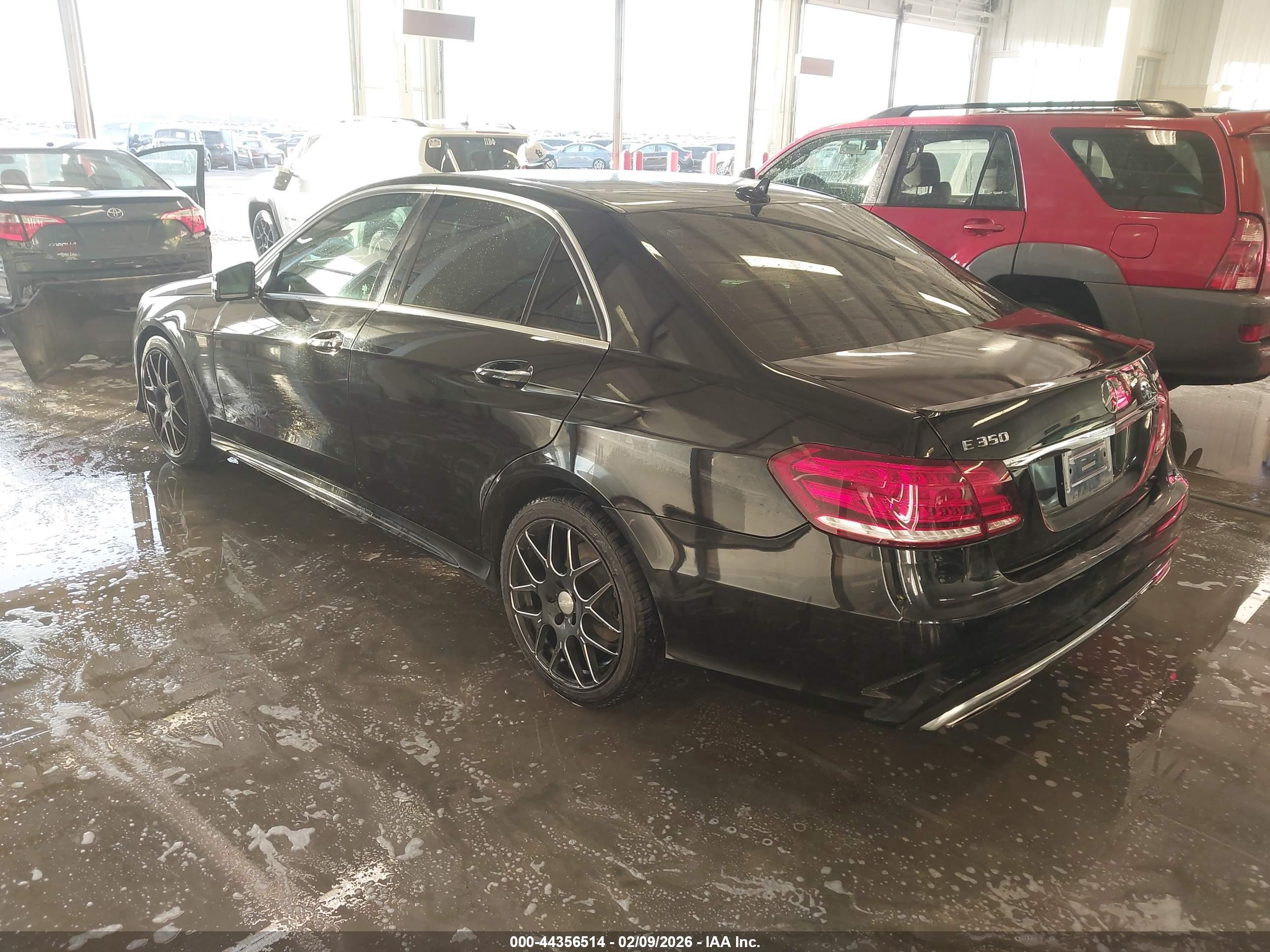 MERCEDES-BENZ E image 3
