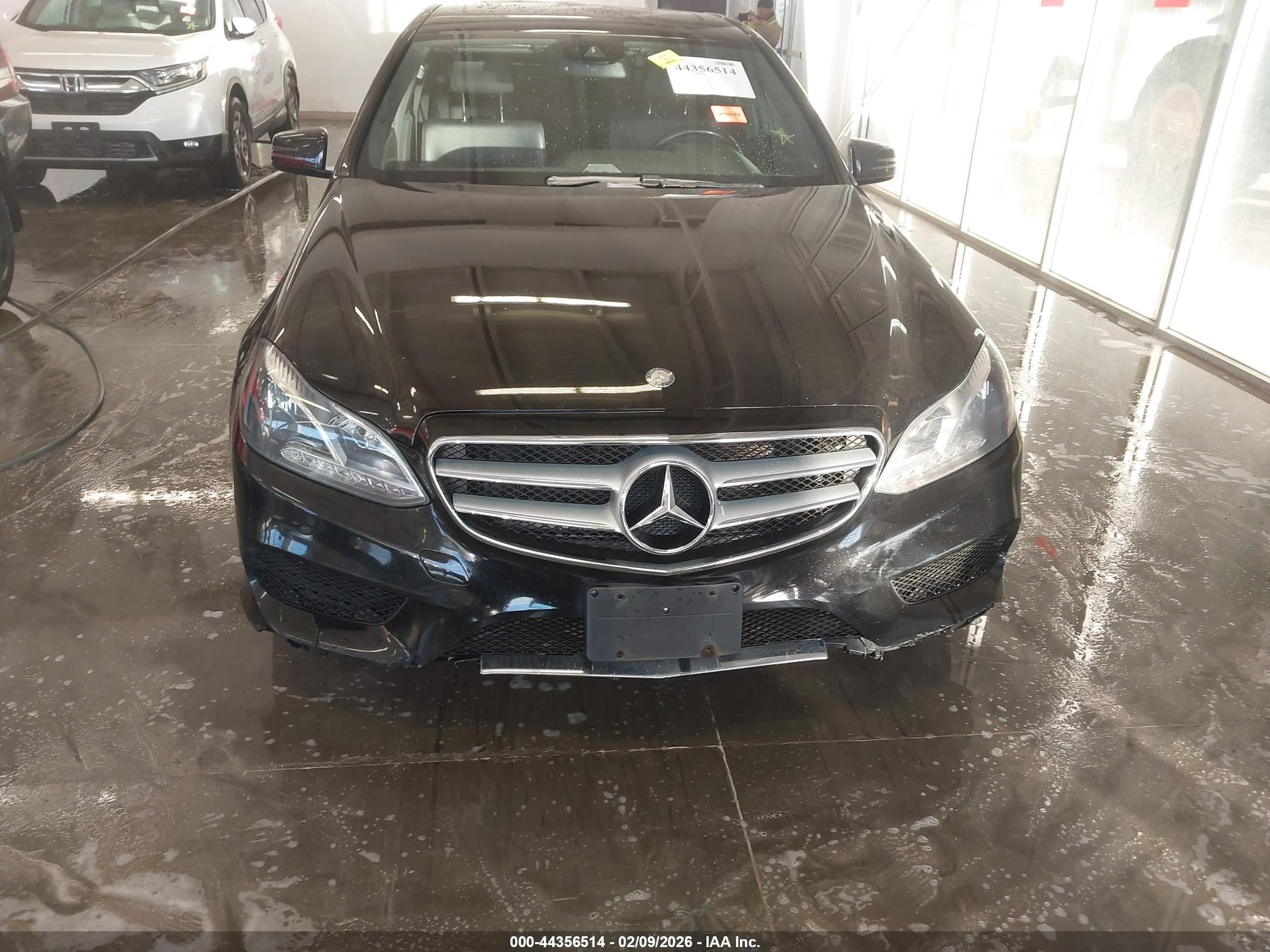 MERCEDES-BENZ E image 6
