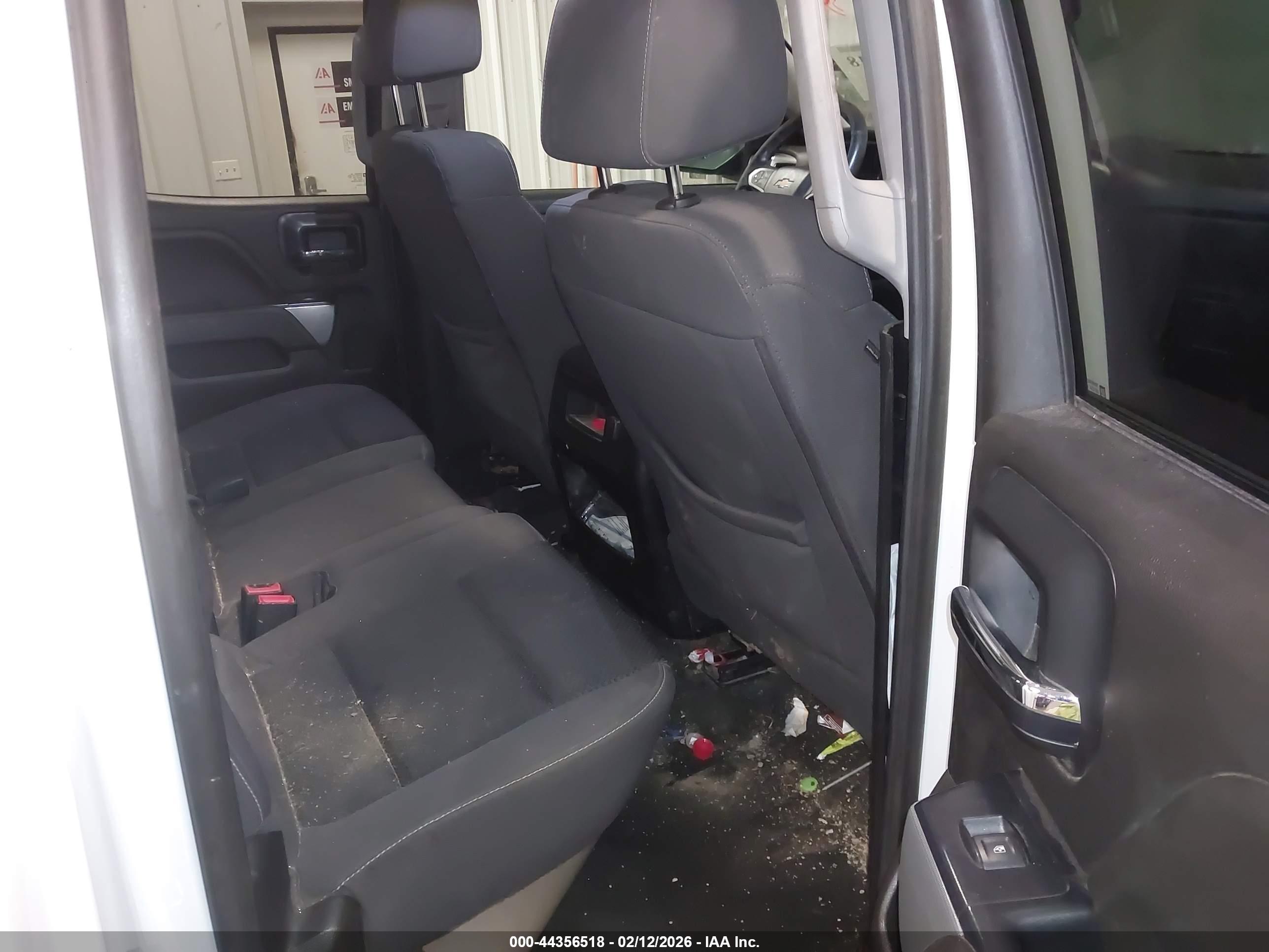CHEVROLET SILVERADO image 8