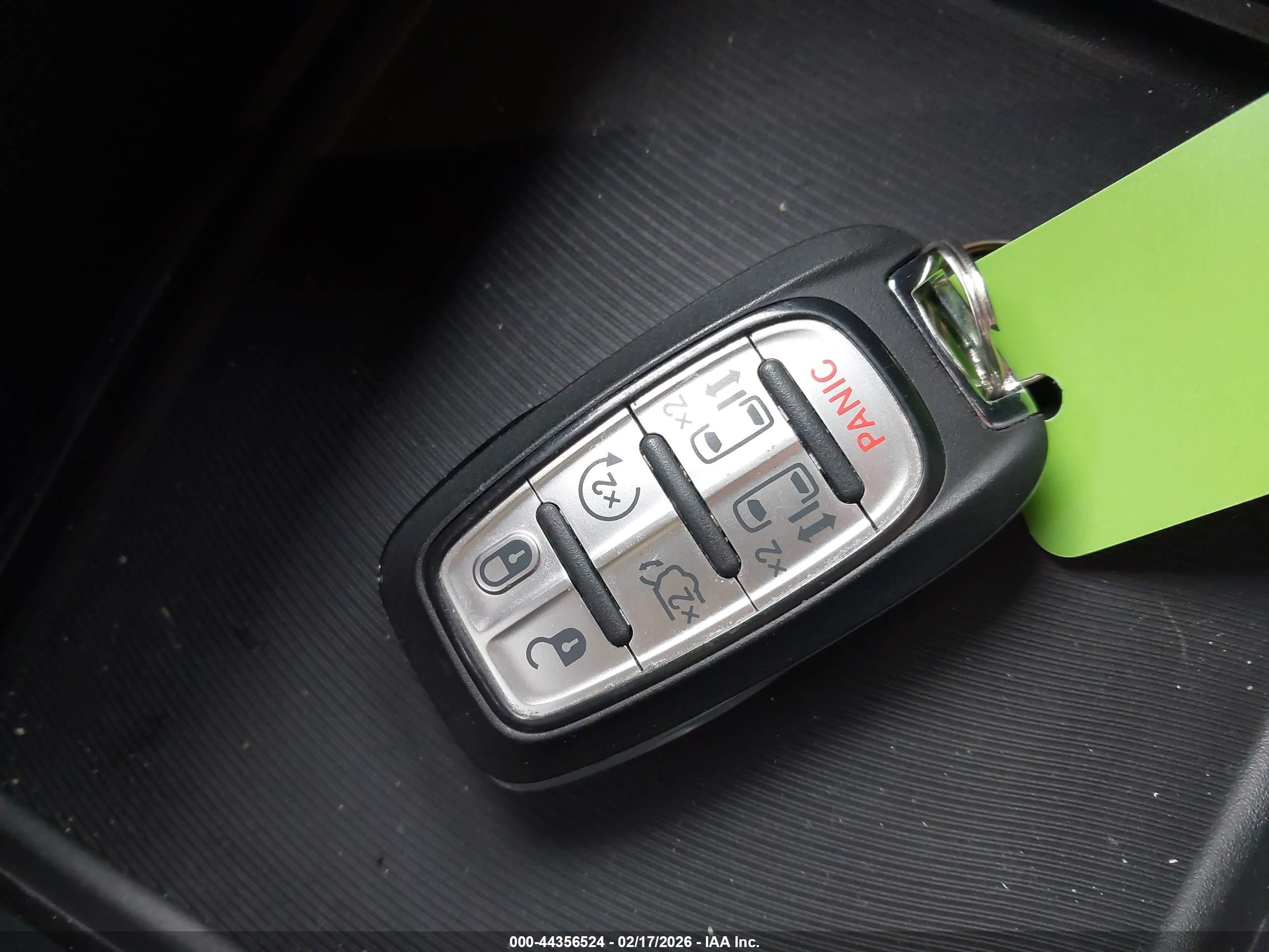 CHRYSLER PACIFICA image 11