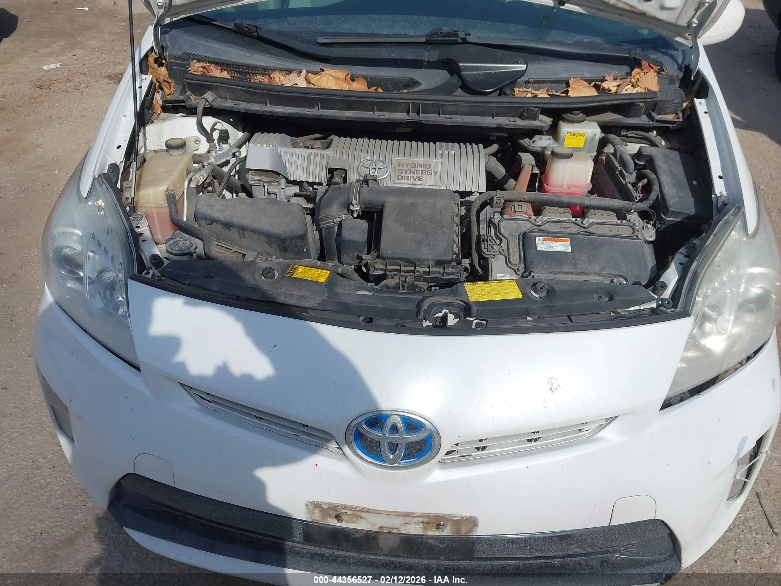 TOYOTA PRIUS image 10