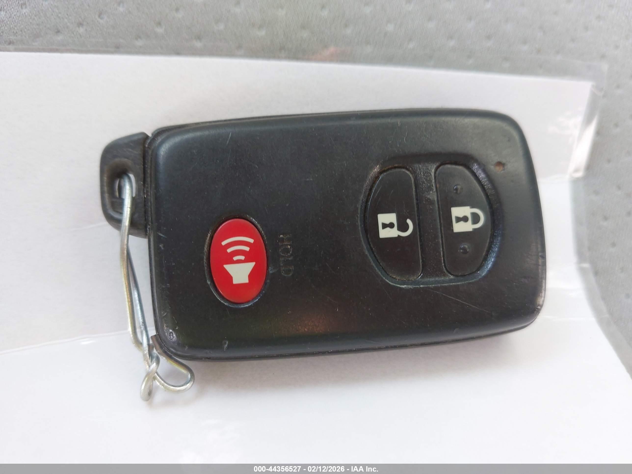 TOYOTA PRIUS image 11