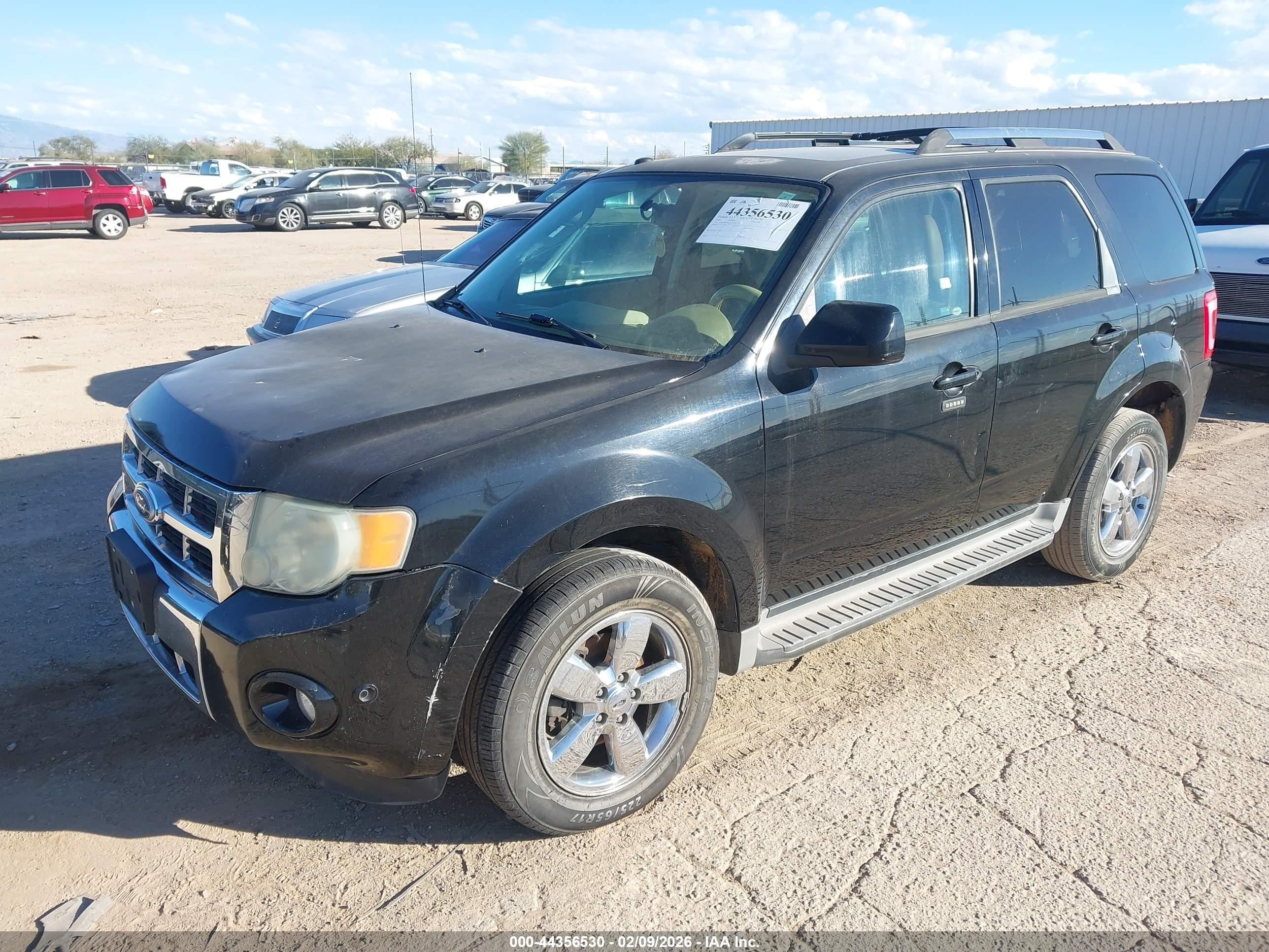 FORD ESCAPE image 2