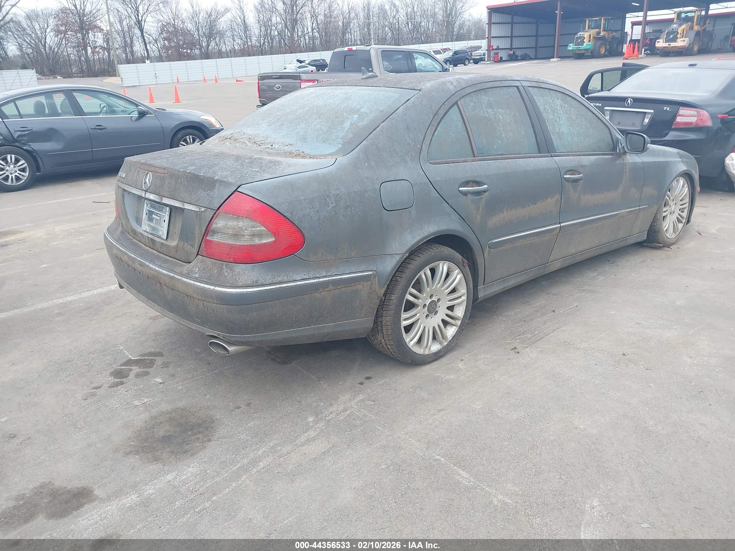 MERCEDES-BENZ E image 4