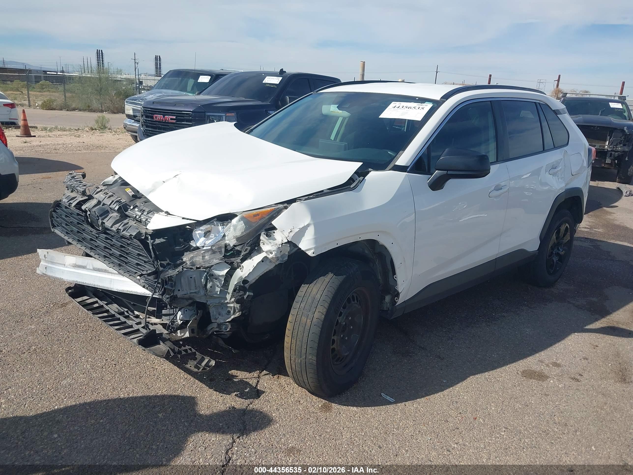 TOYOTA RAV4 image 2