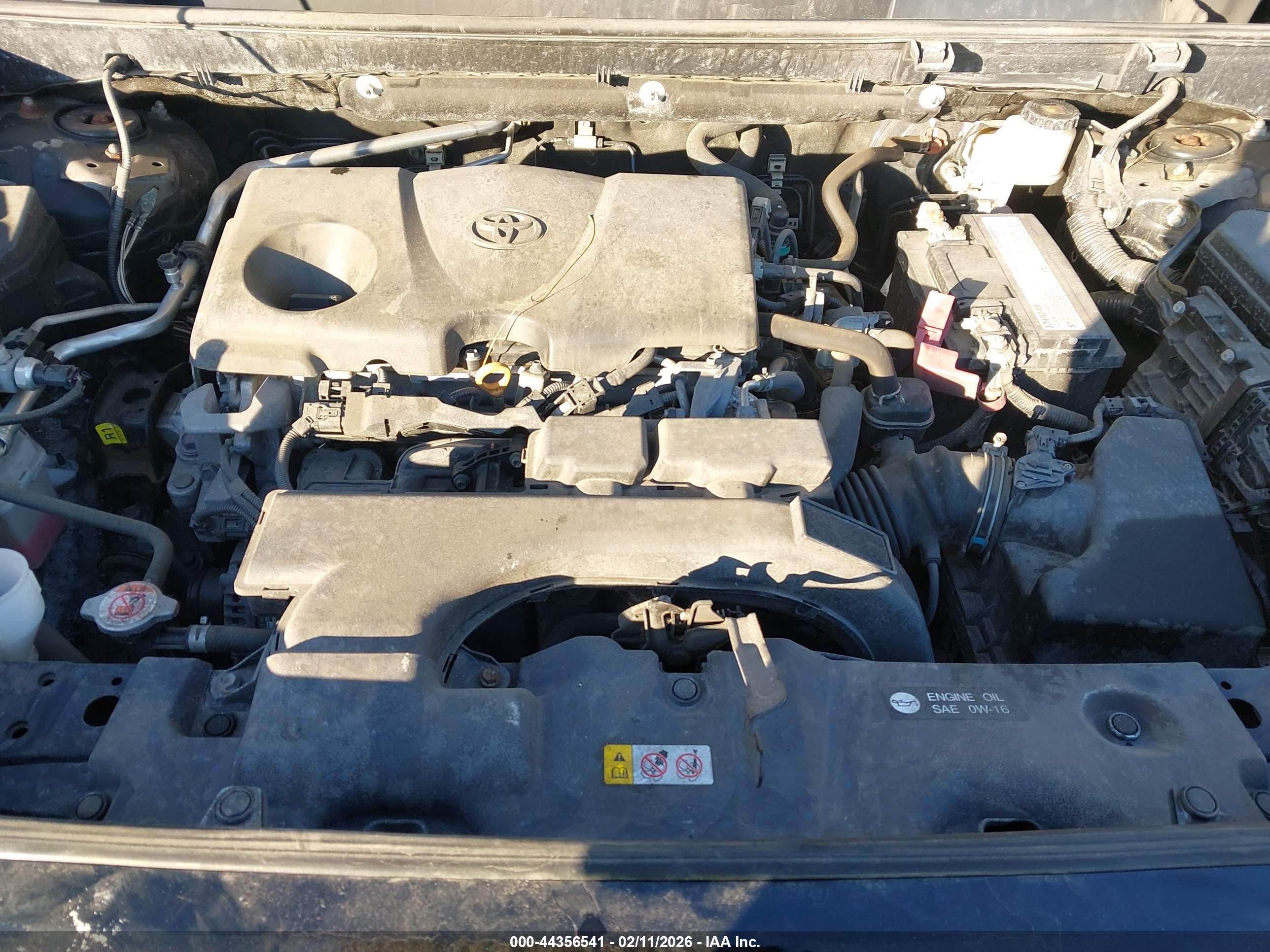 TOYOTA RAV4 image 10