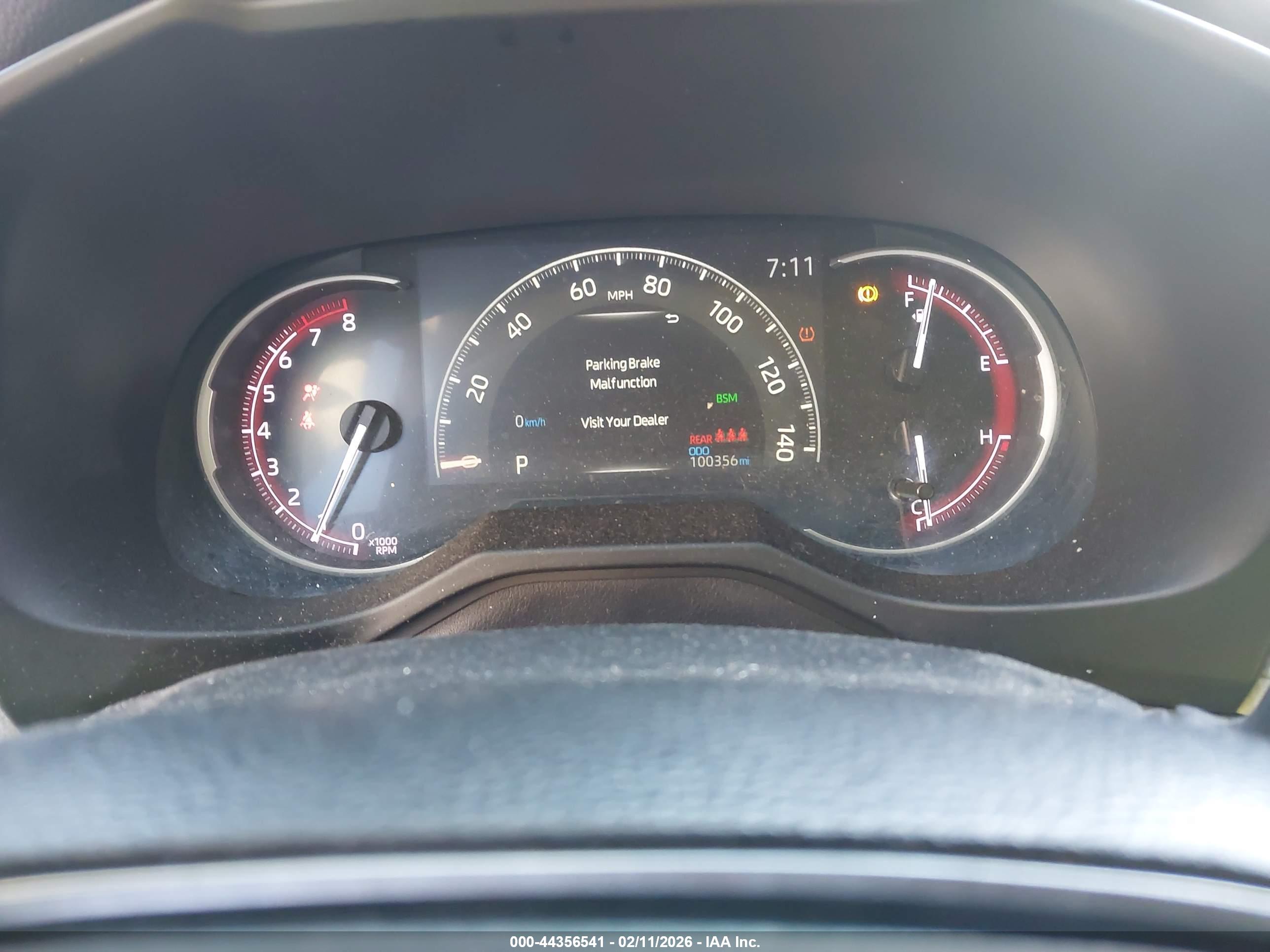 TOYOTA RAV4 image 7
