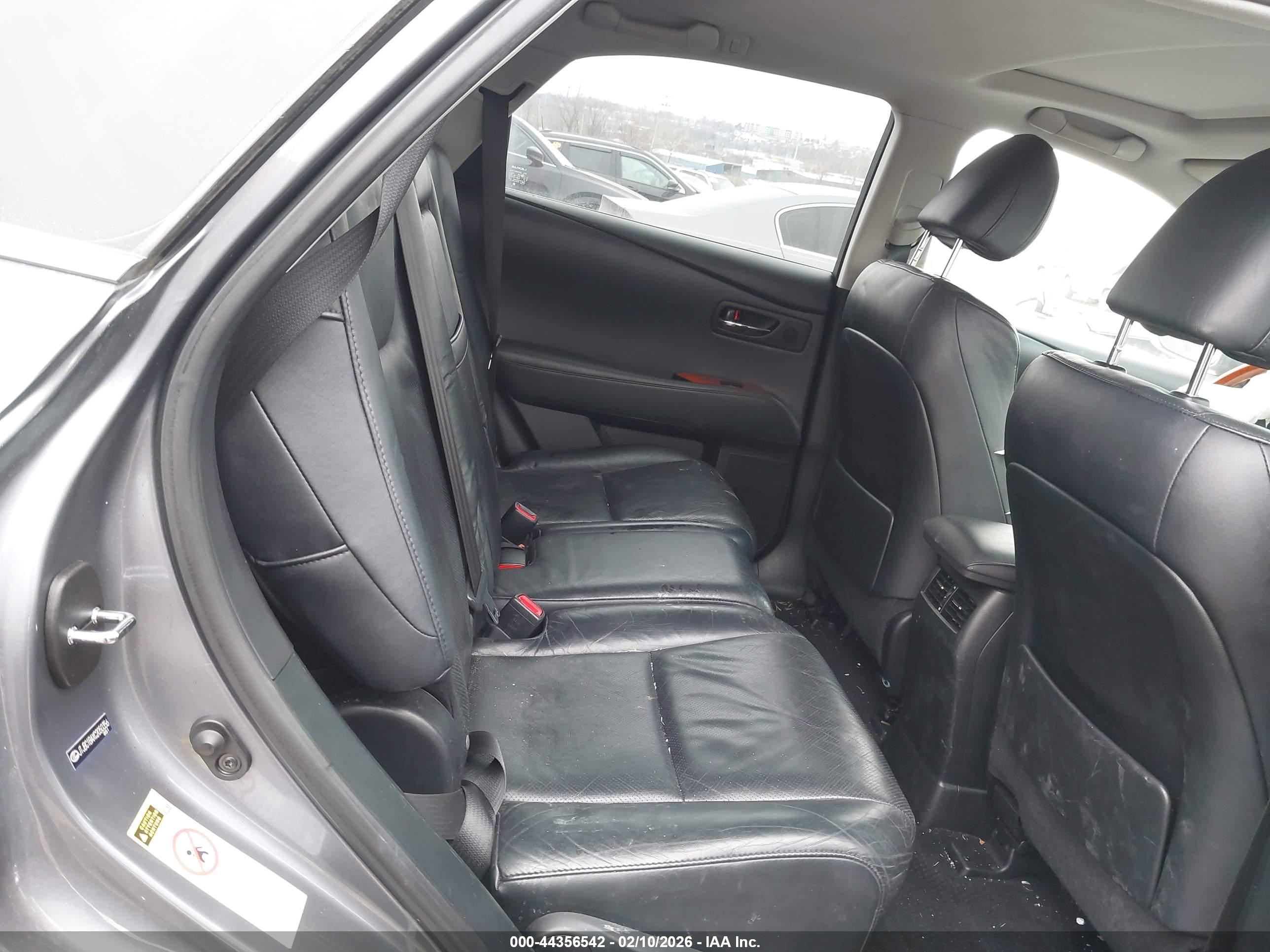 LEXUS RX image 8