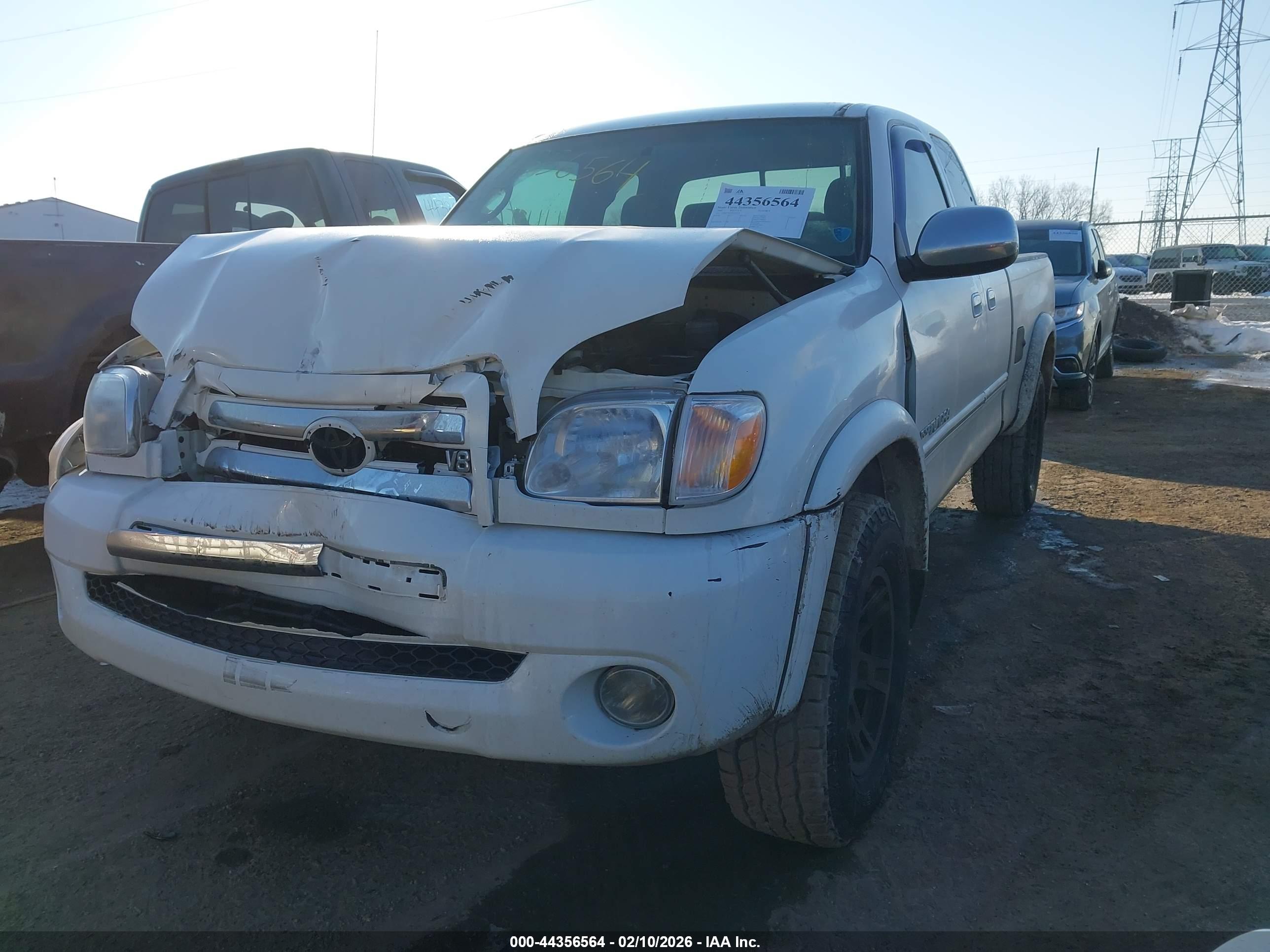 TOYOTA TUNDRA image 2