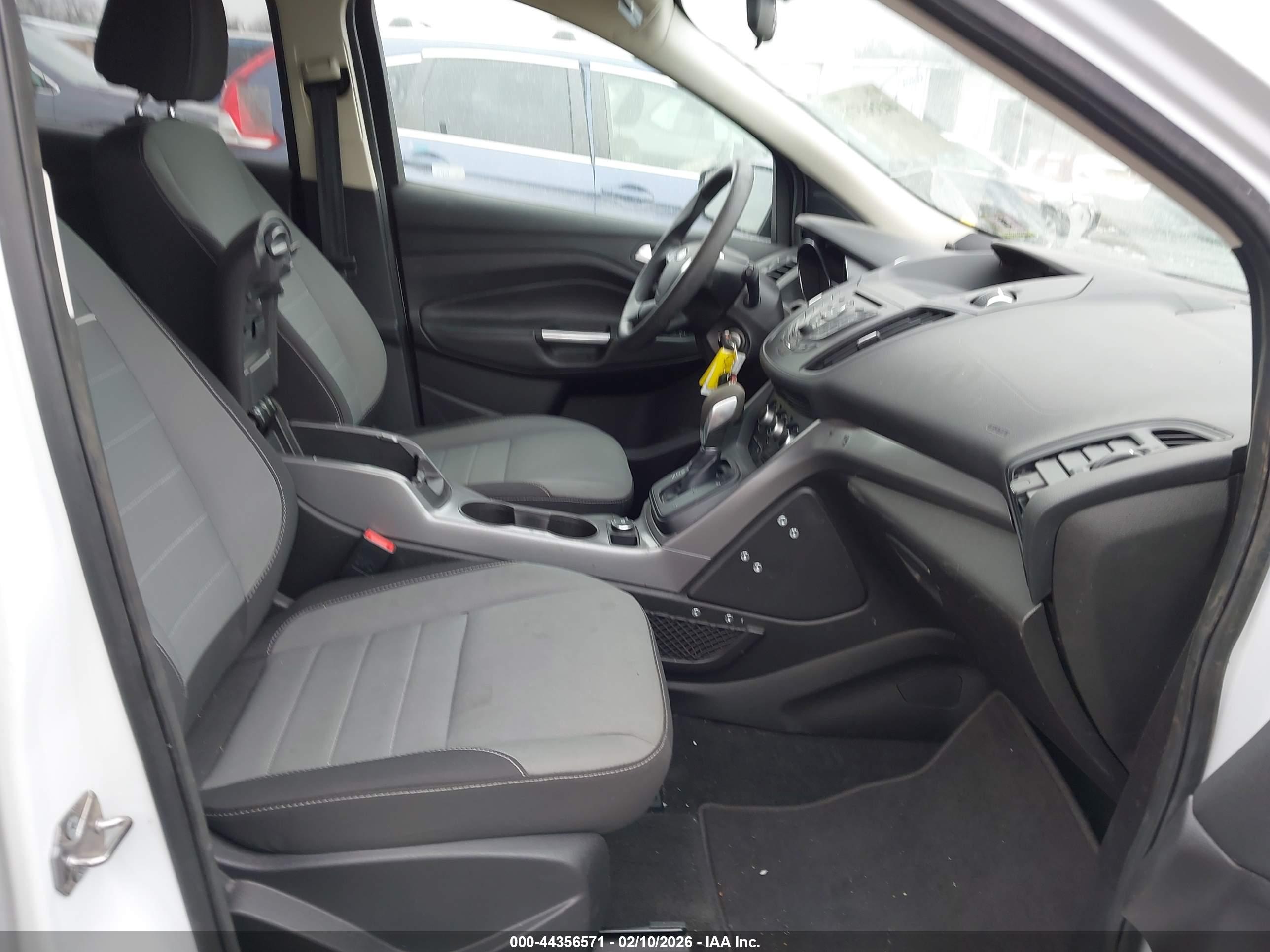 FORD ESCAPE image 5