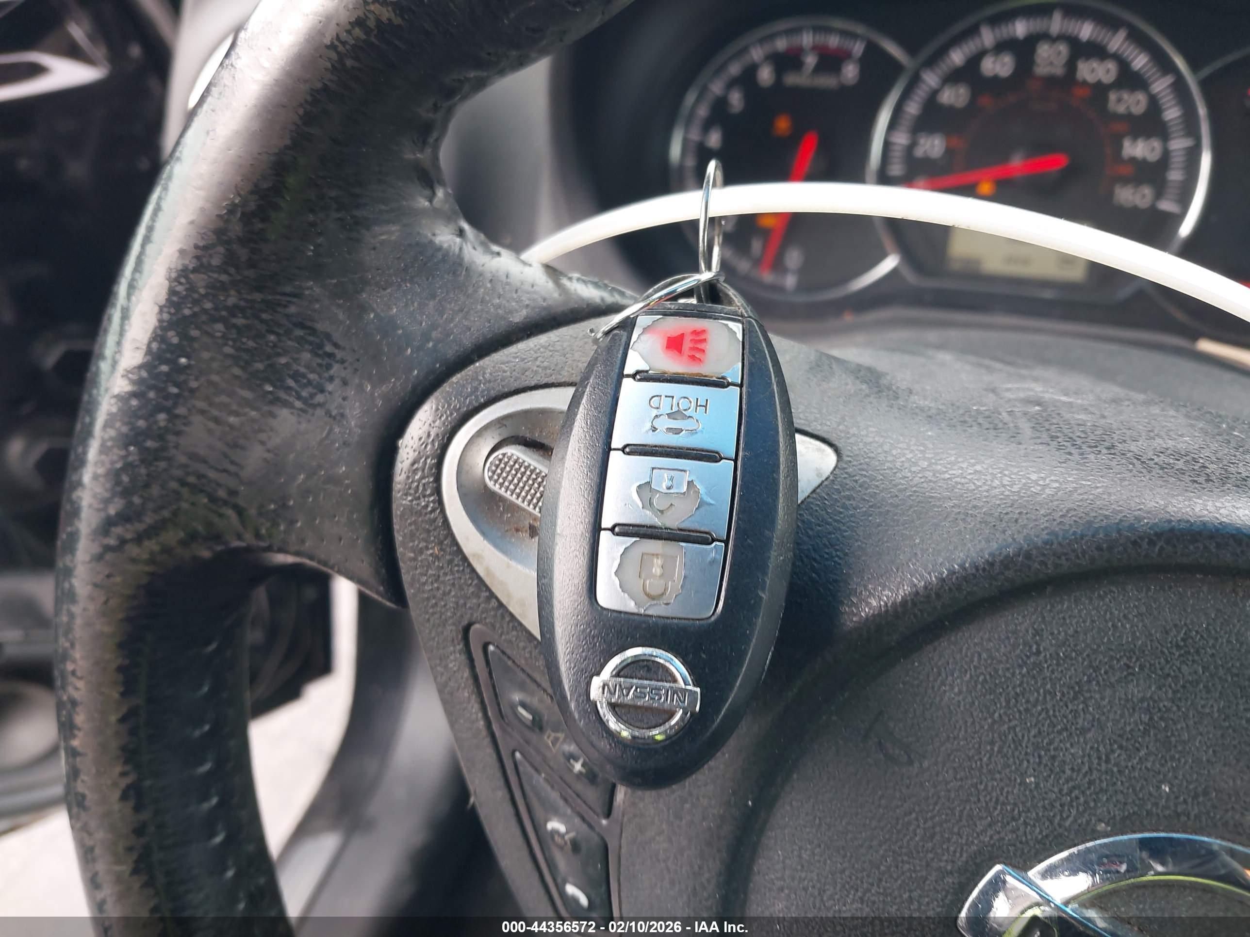 NISSAN MAXIMA image 11