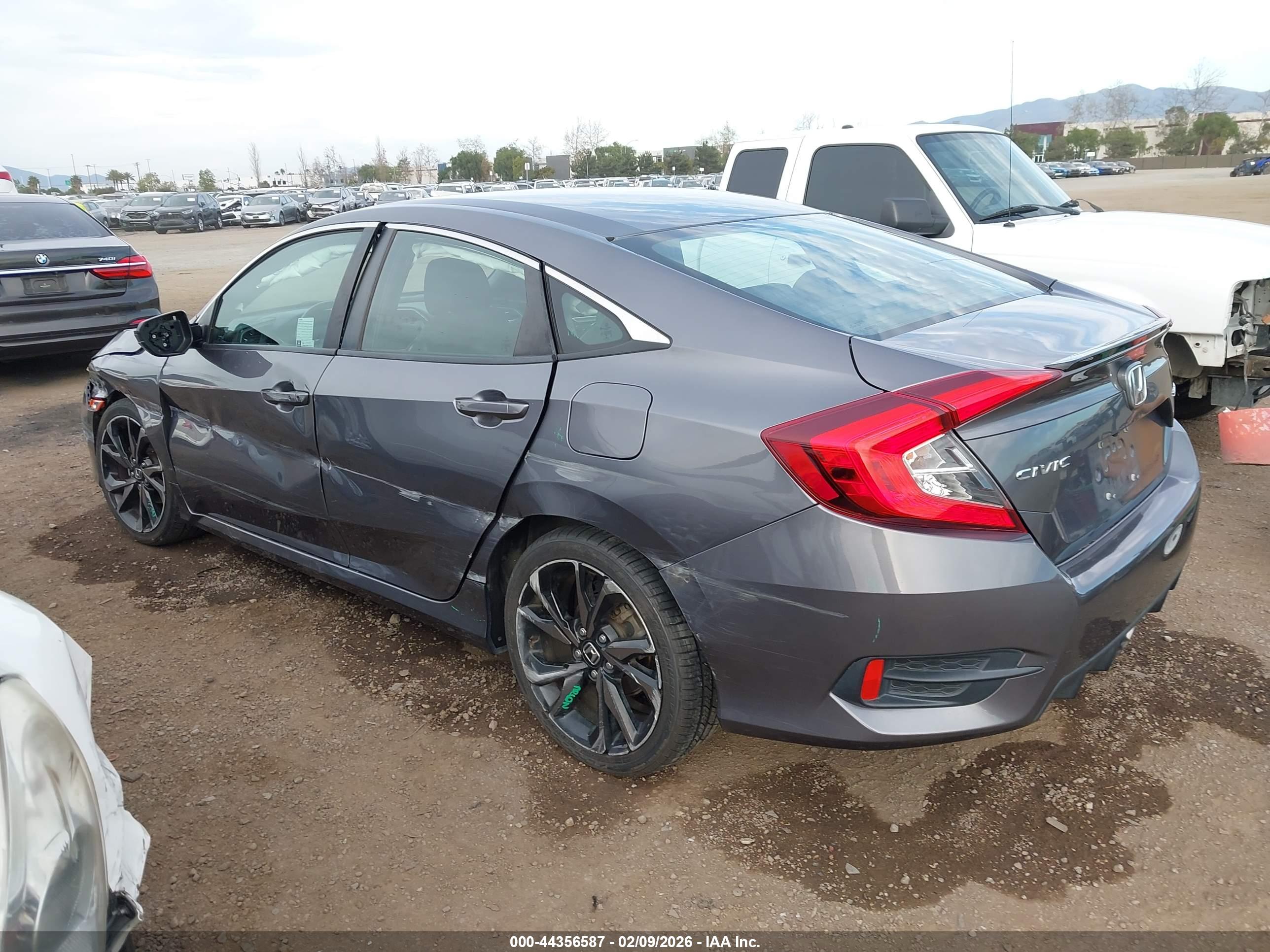 HONDA CIVIC image 3