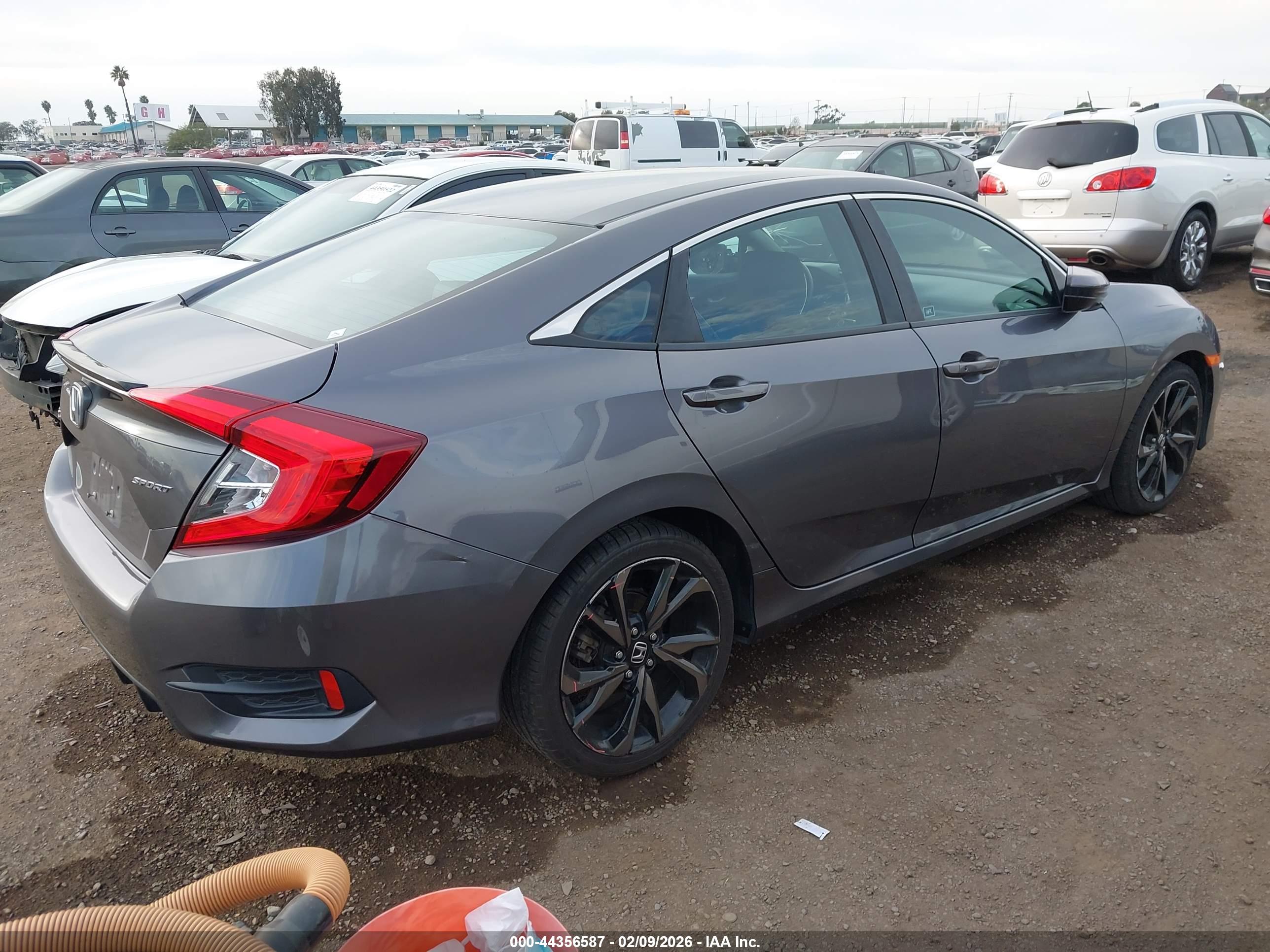 HONDA CIVIC image 4