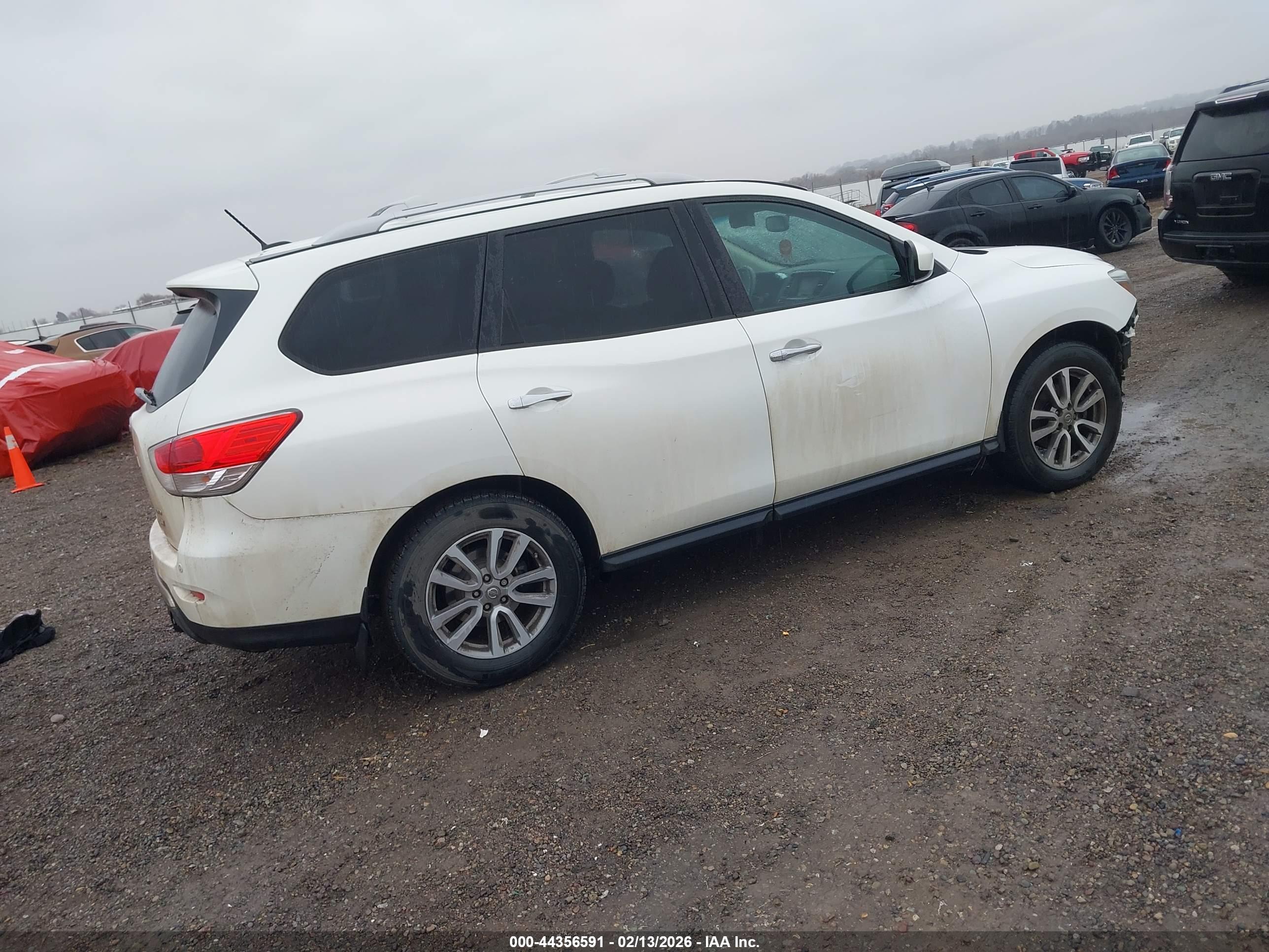 NISSAN PATHFINDER image 4