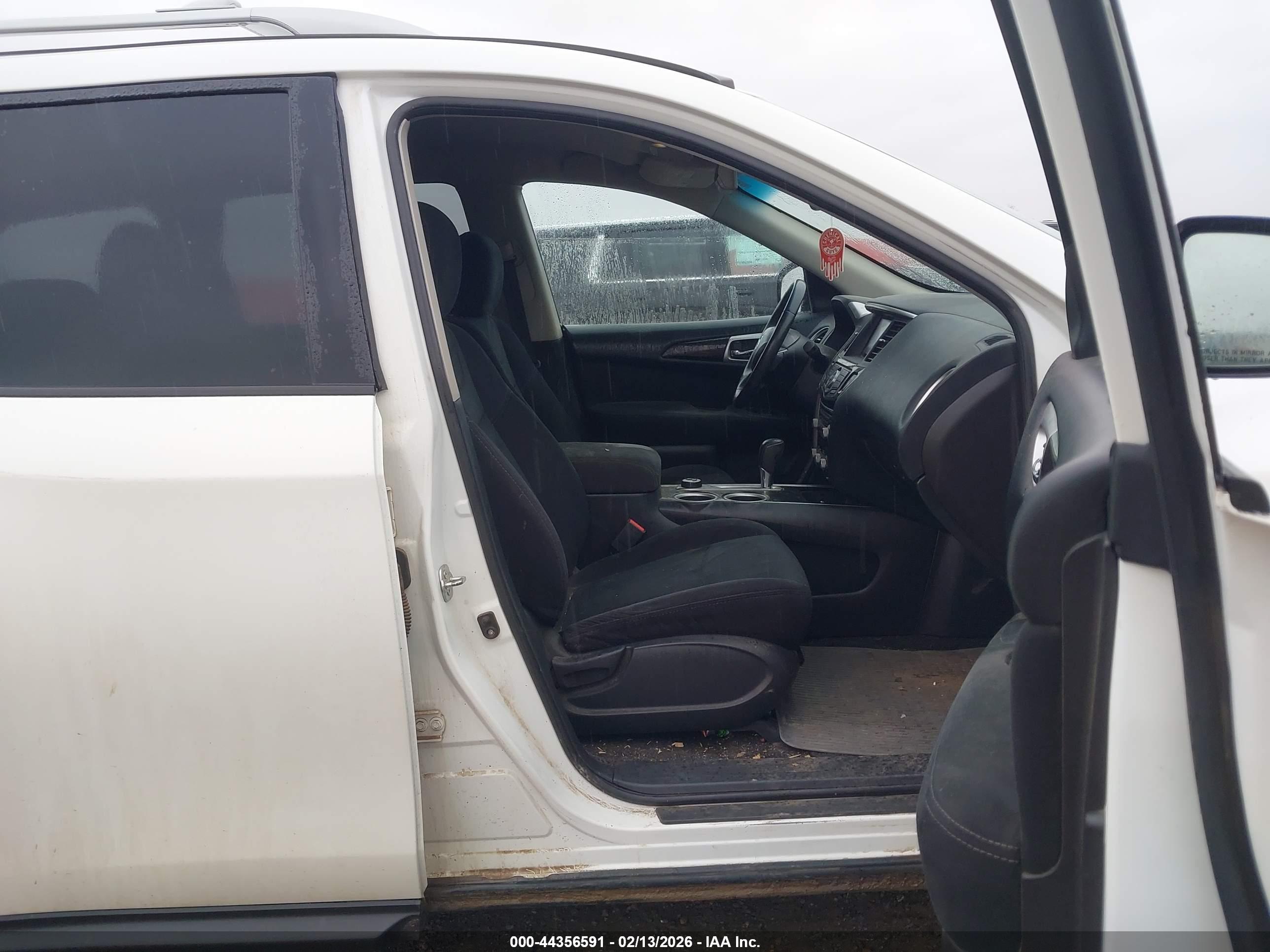 NISSAN PATHFINDER image 5