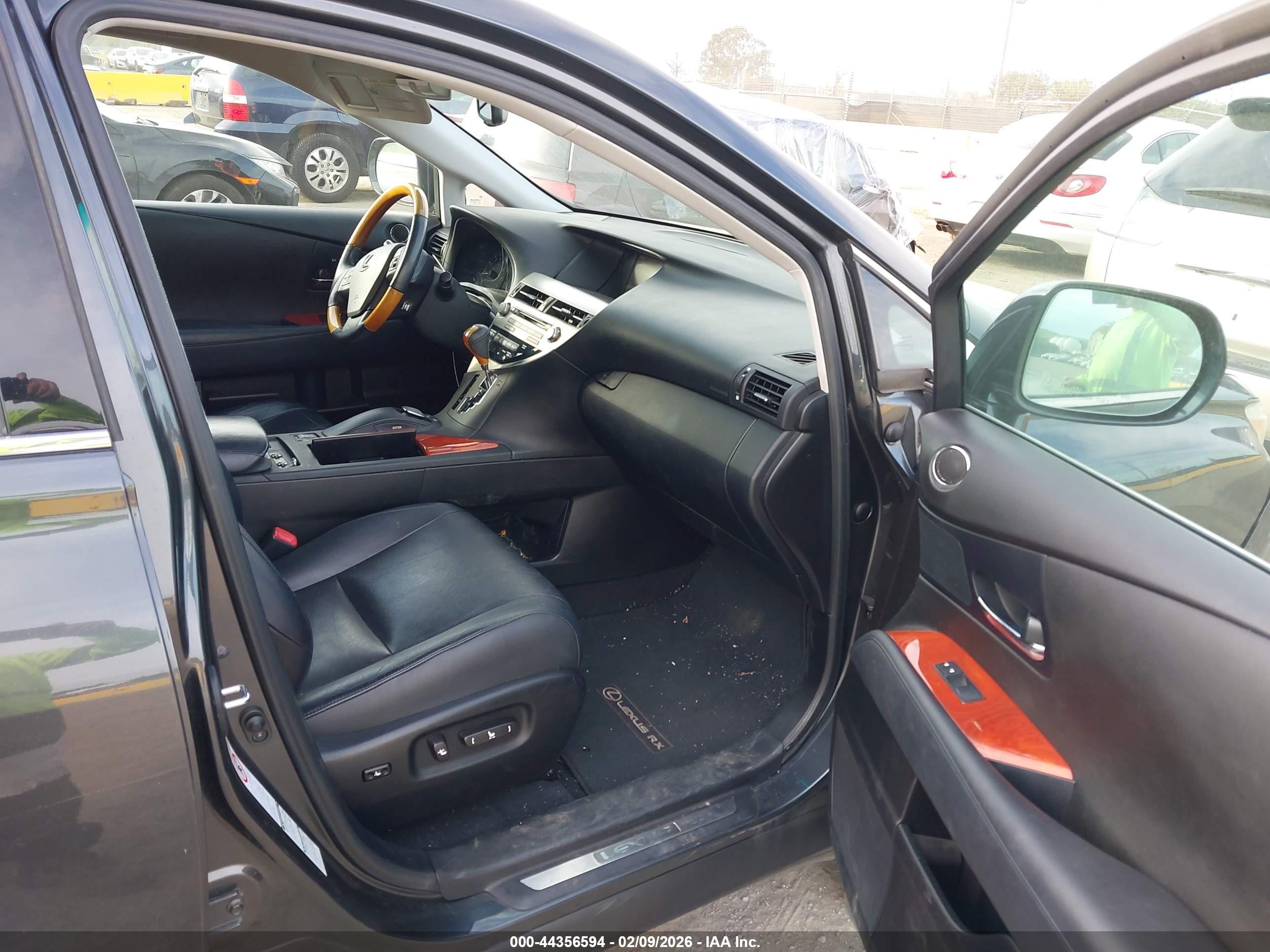 LEXUS RX image 5