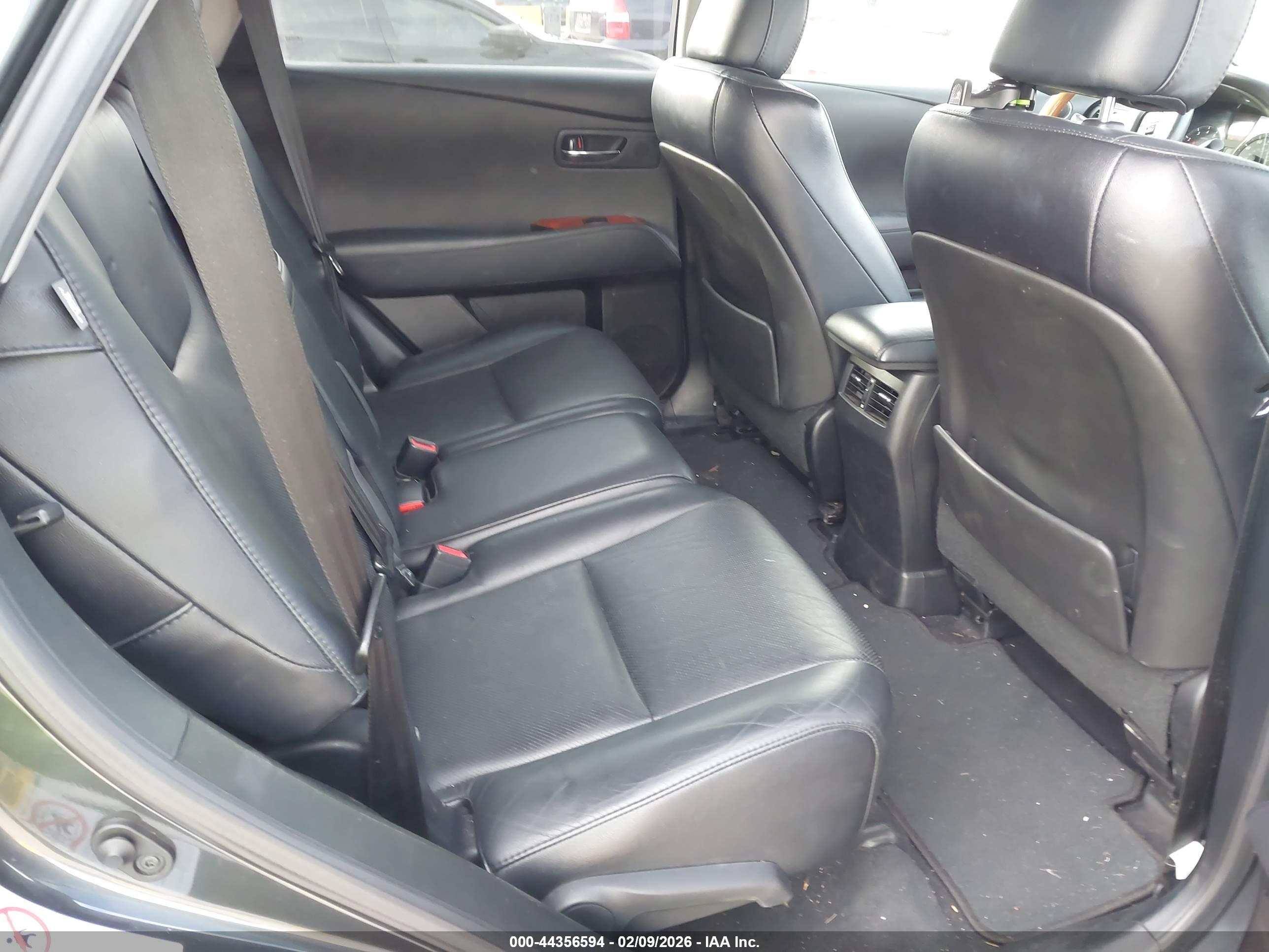 LEXUS RX image 8