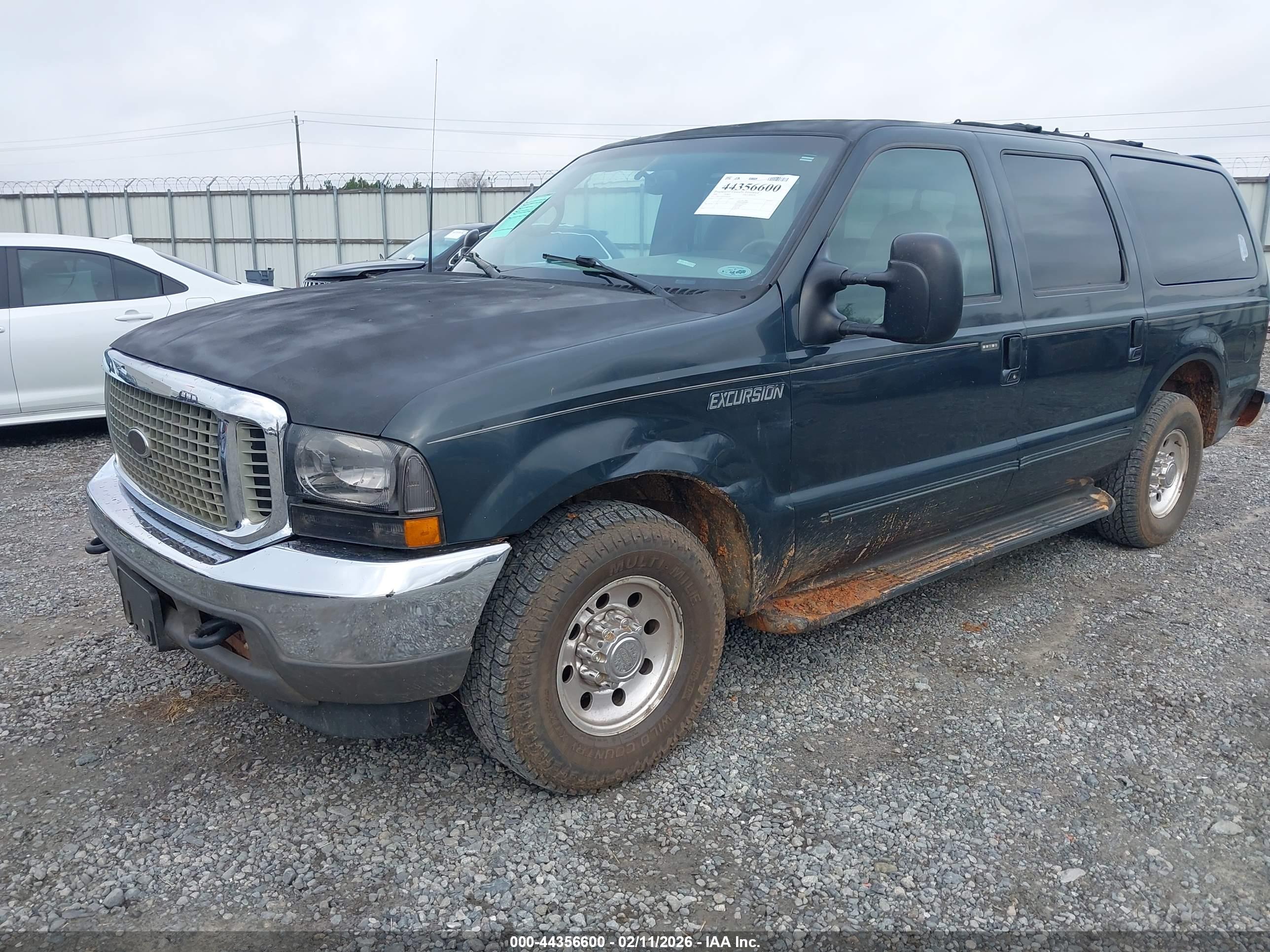 FORD EXCURSION image 2