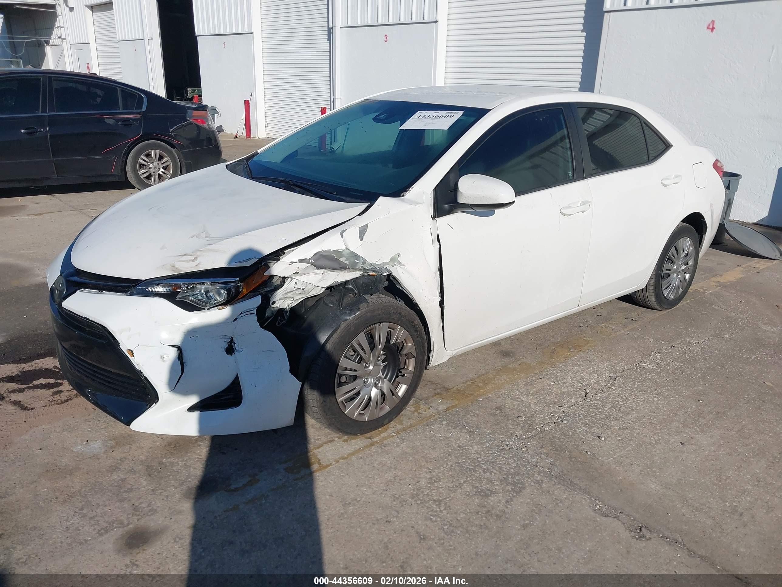 TOYOTA COROLLA image 2