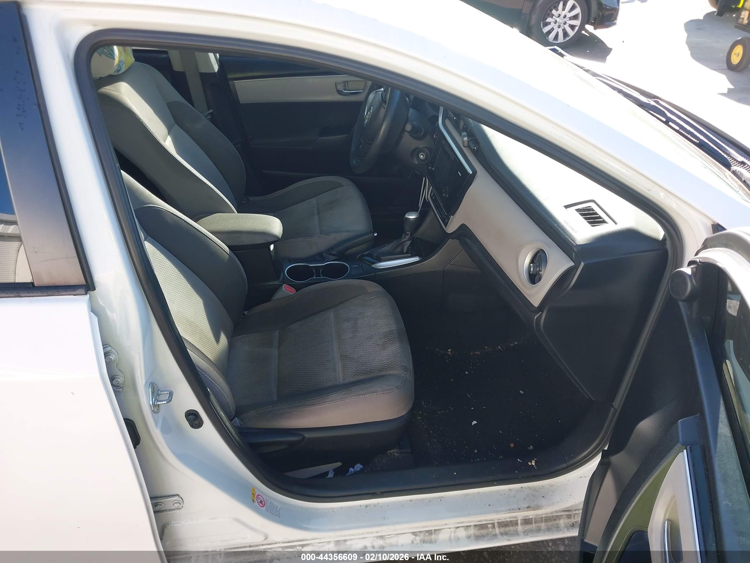 TOYOTA COROLLA image 5