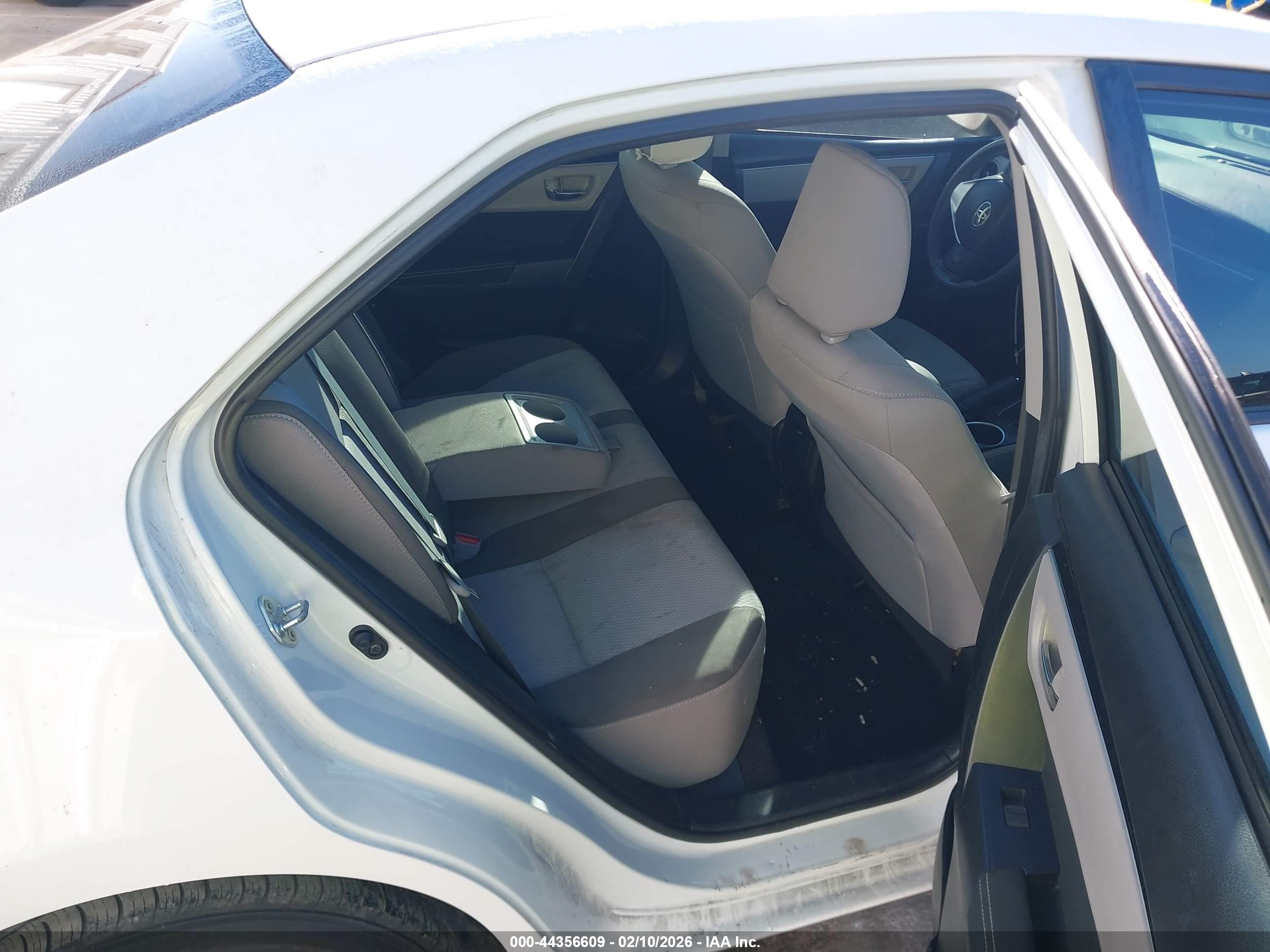 TOYOTA COROLLA image 8