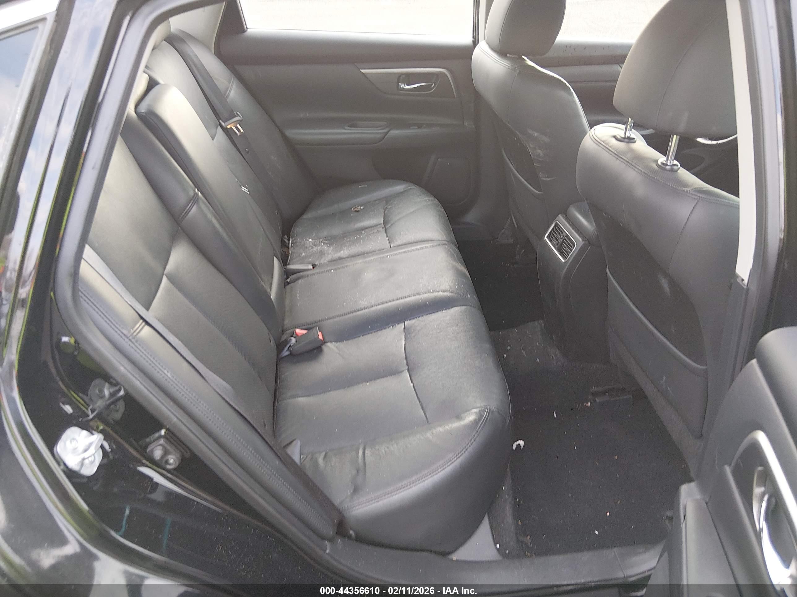 NISSAN ALTIMA image 8