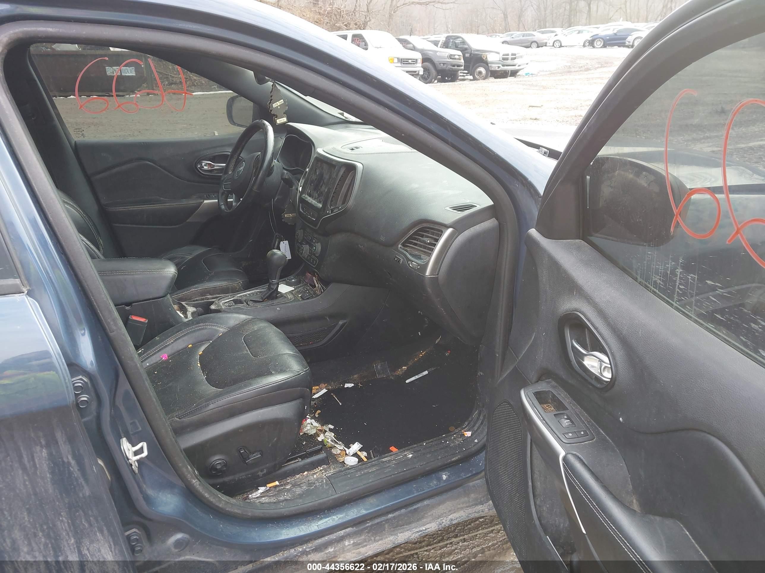 JEEP CHEROKEE image 5
