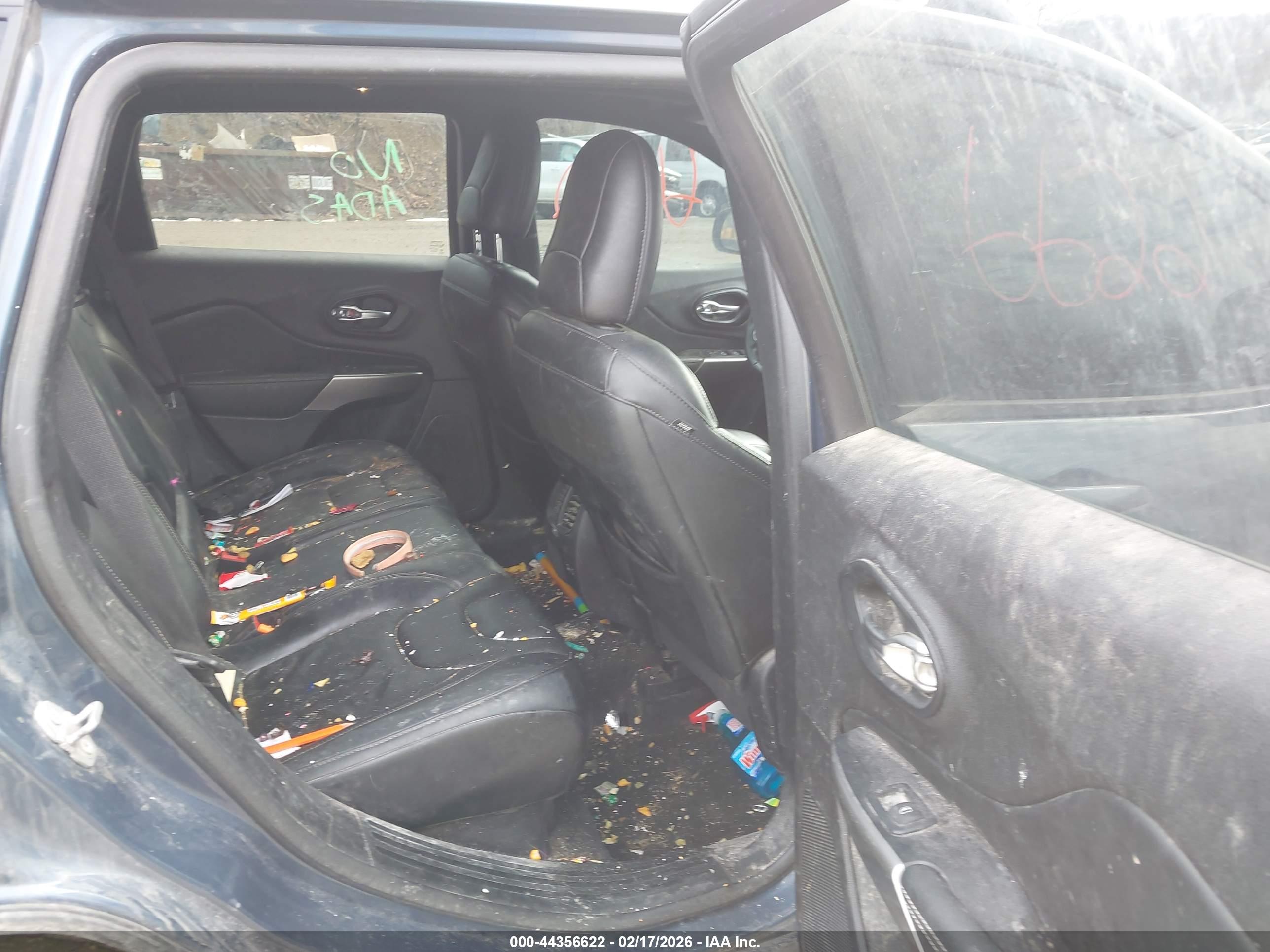 JEEP CHEROKEE image 8