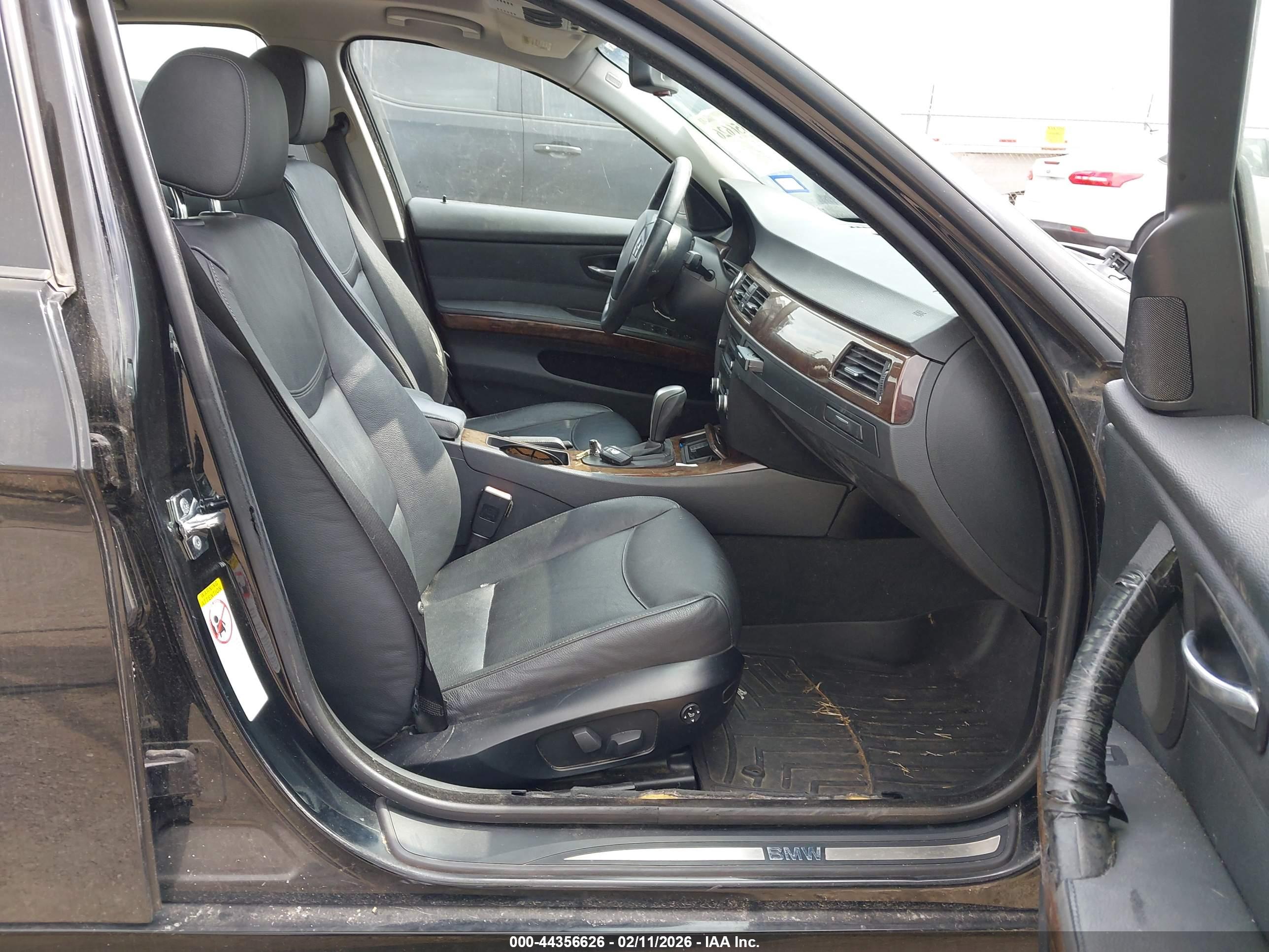BMW 328I image 5