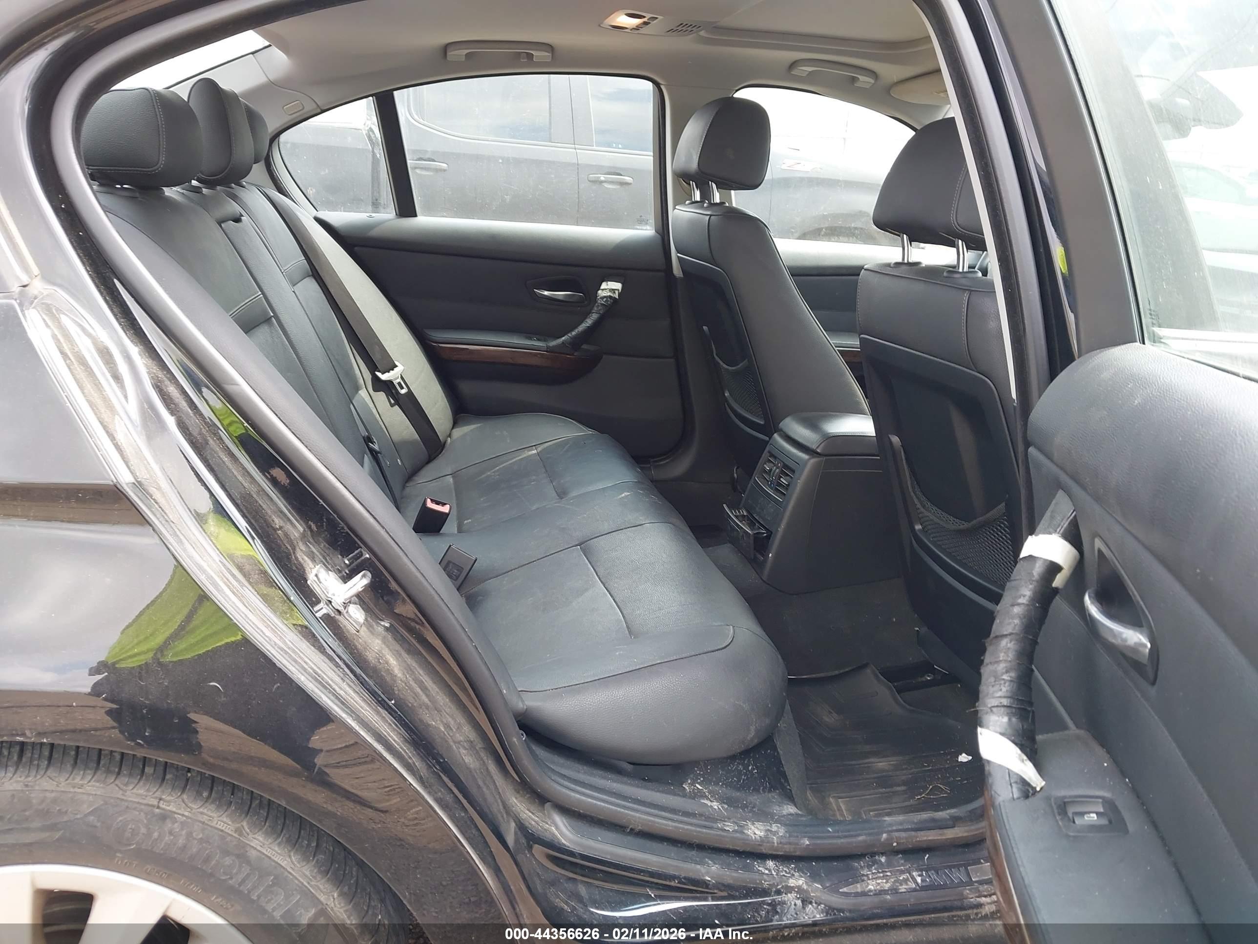 BMW 328I image 8