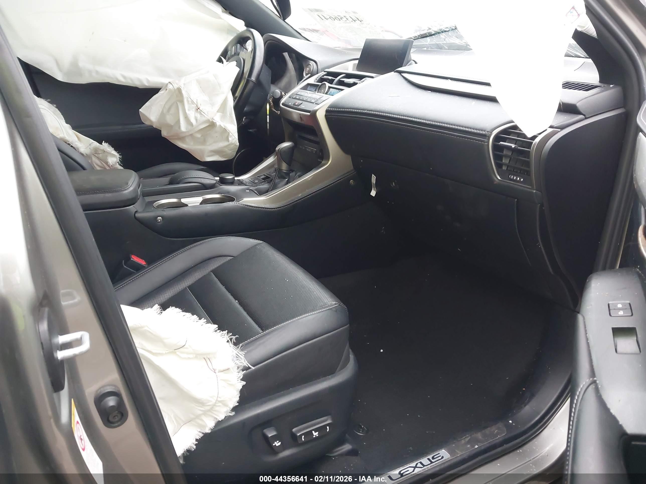 LEXUS NX image 5