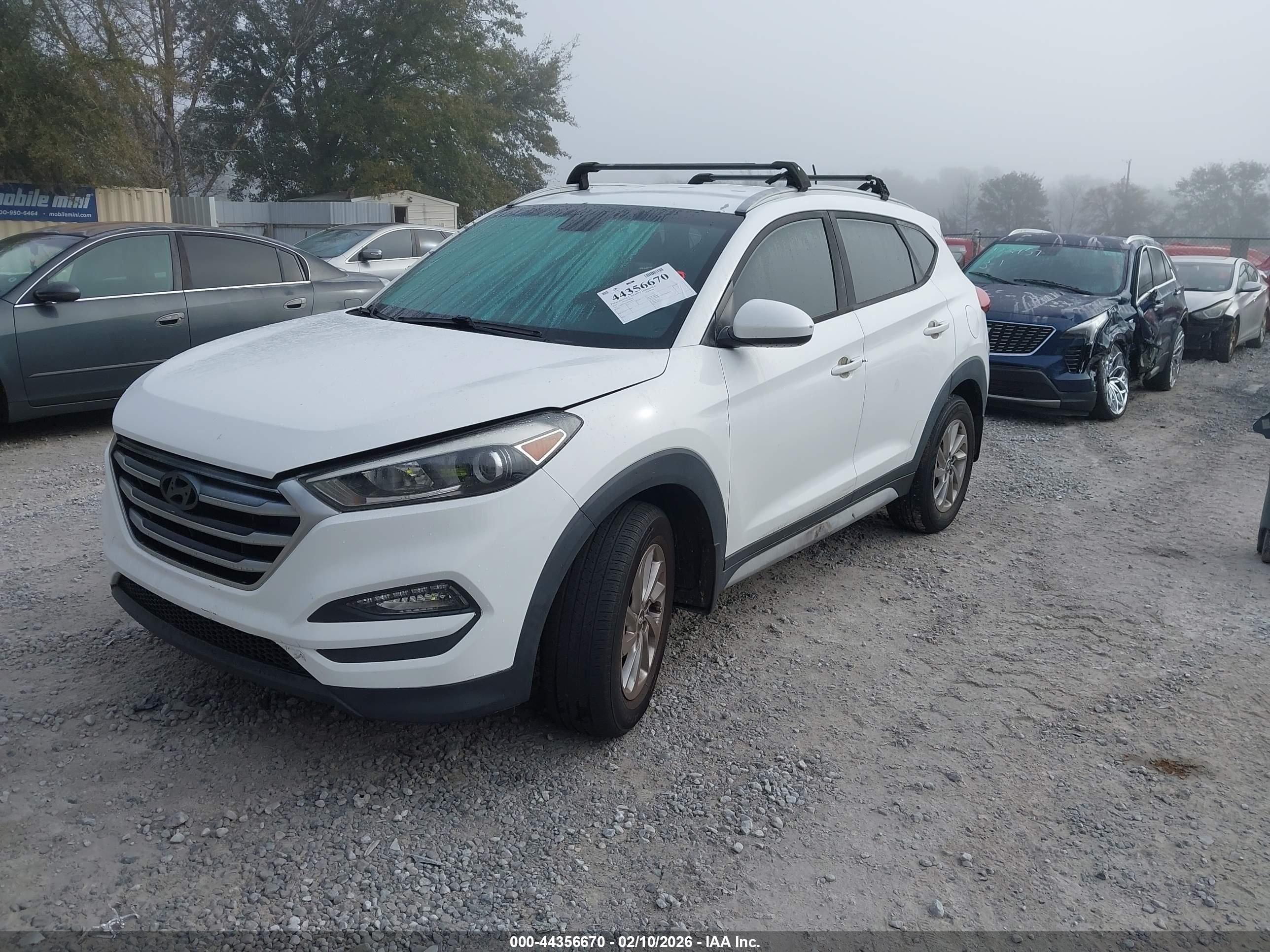 HYUNDAI TUCSON image 2