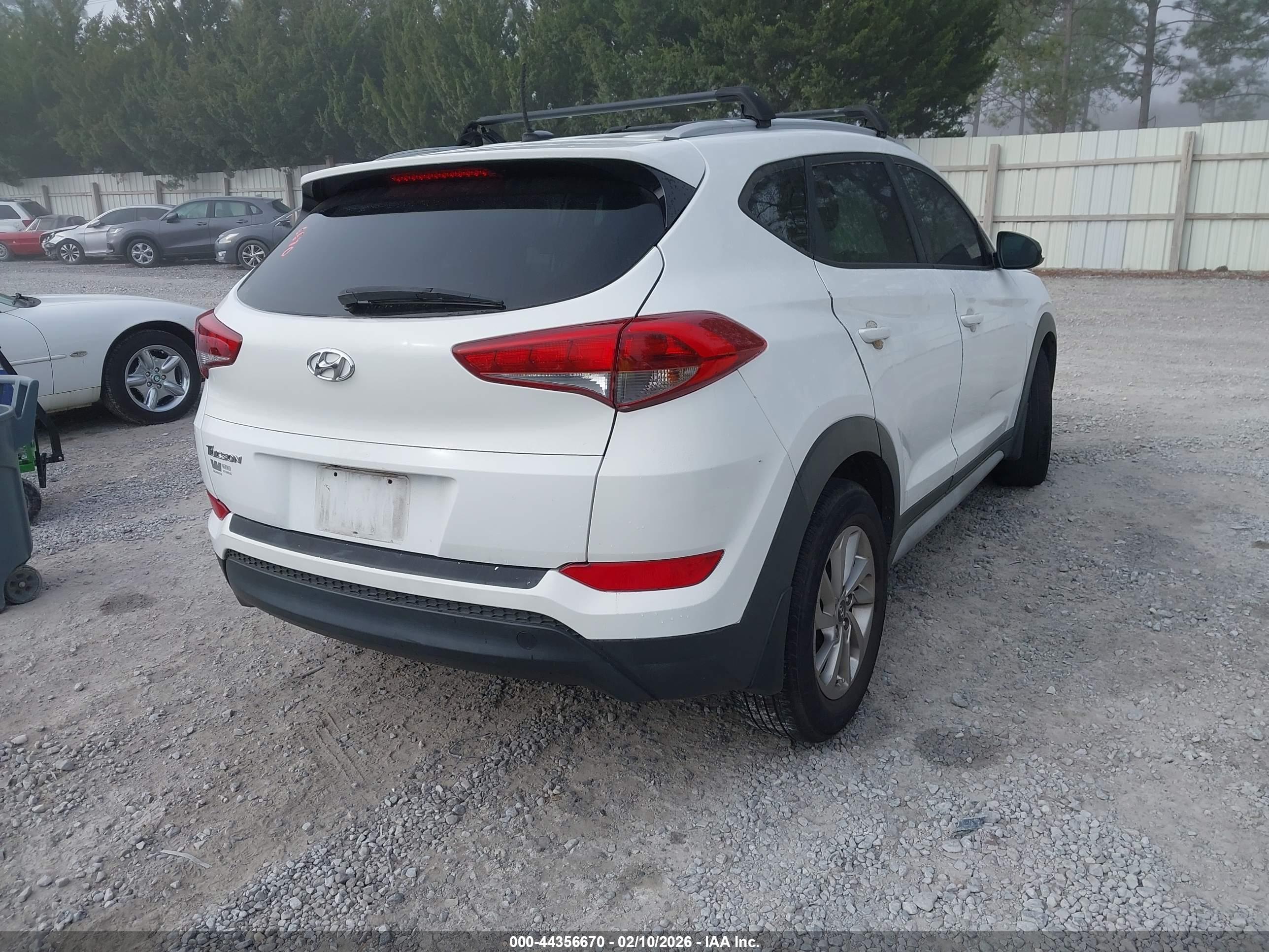 HYUNDAI TUCSON image 4