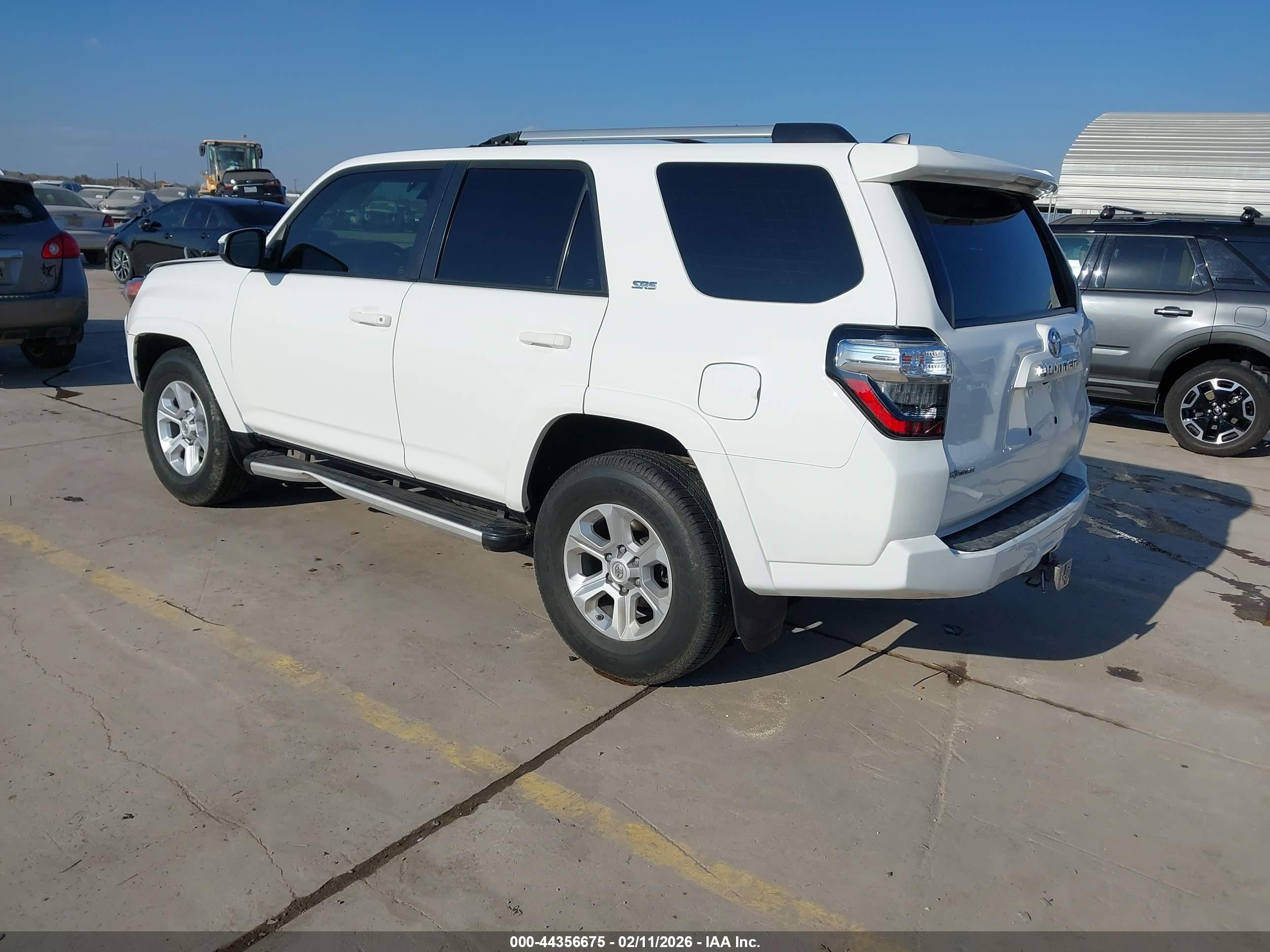 TOYOTA 4RUNNER image 3