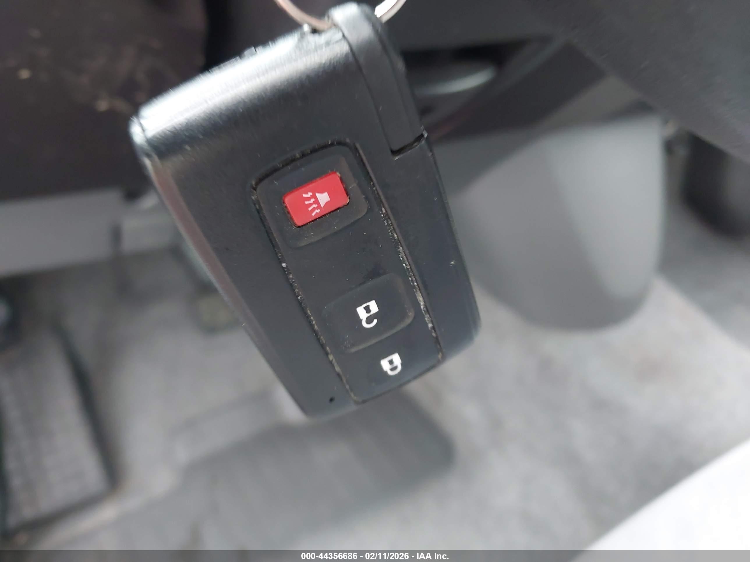 TOYOTA PRIUS image 11