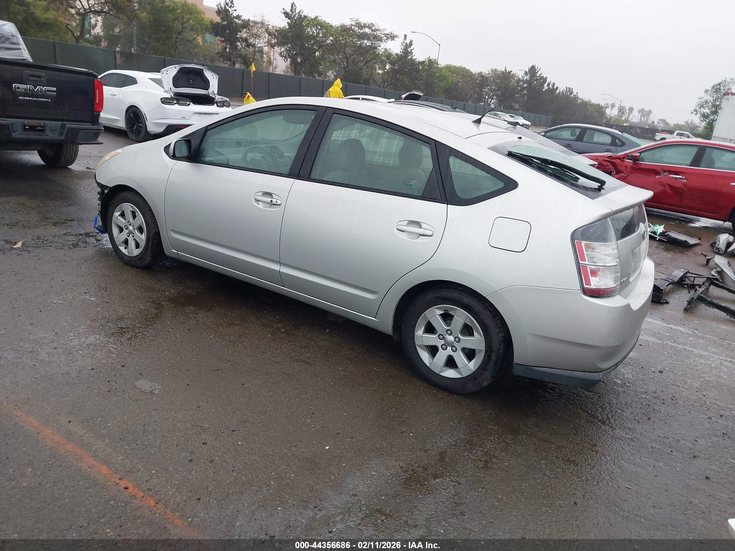 TOYOTA PRIUS image 3
