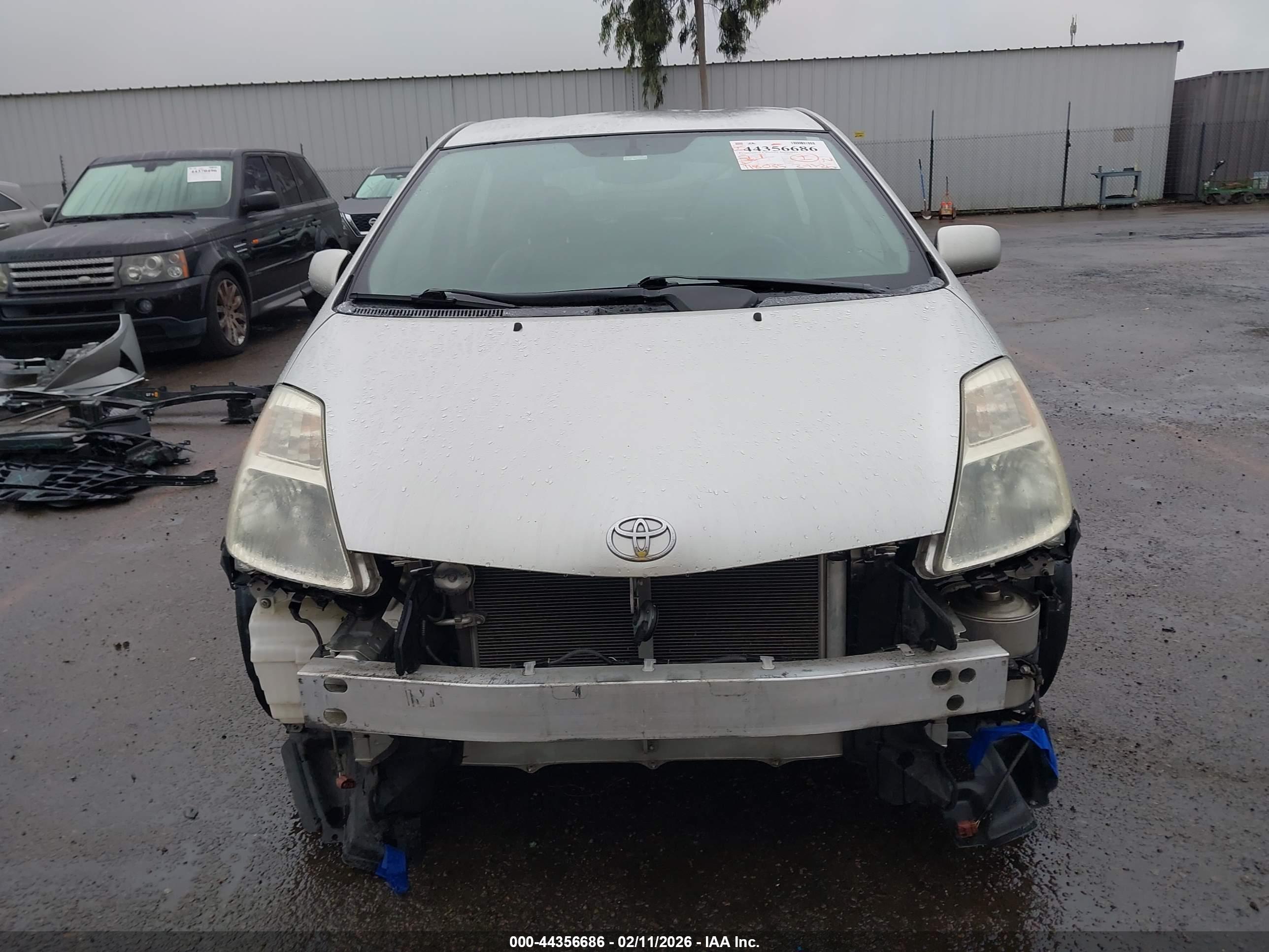 TOYOTA PRIUS image 6