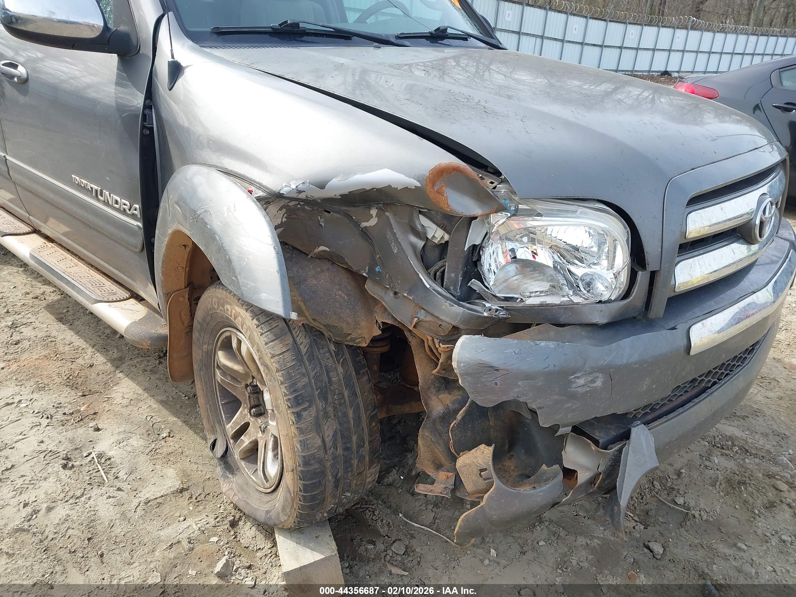 TOYOTA TUNDRA image 6