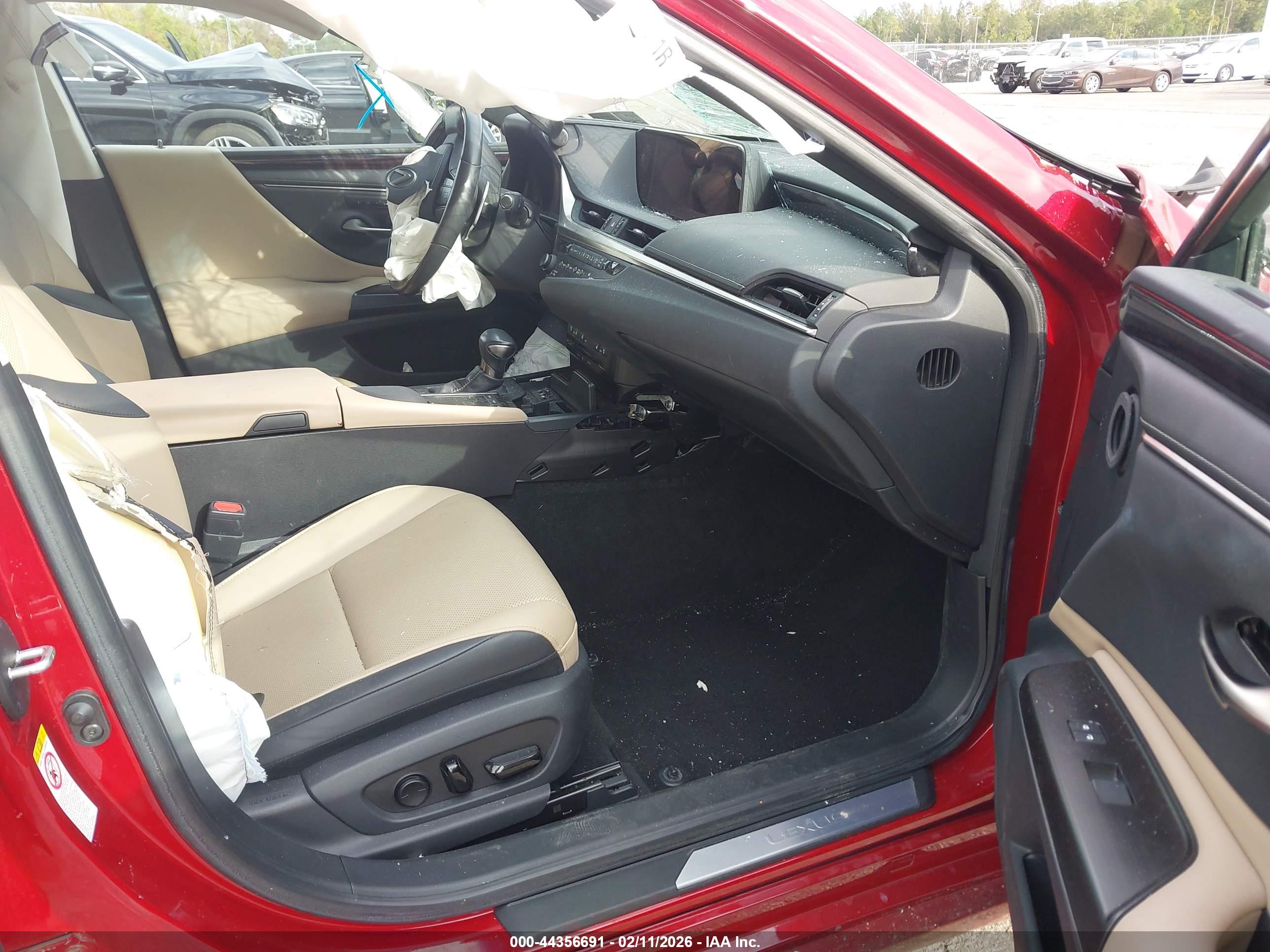 LEXUS ES image 5