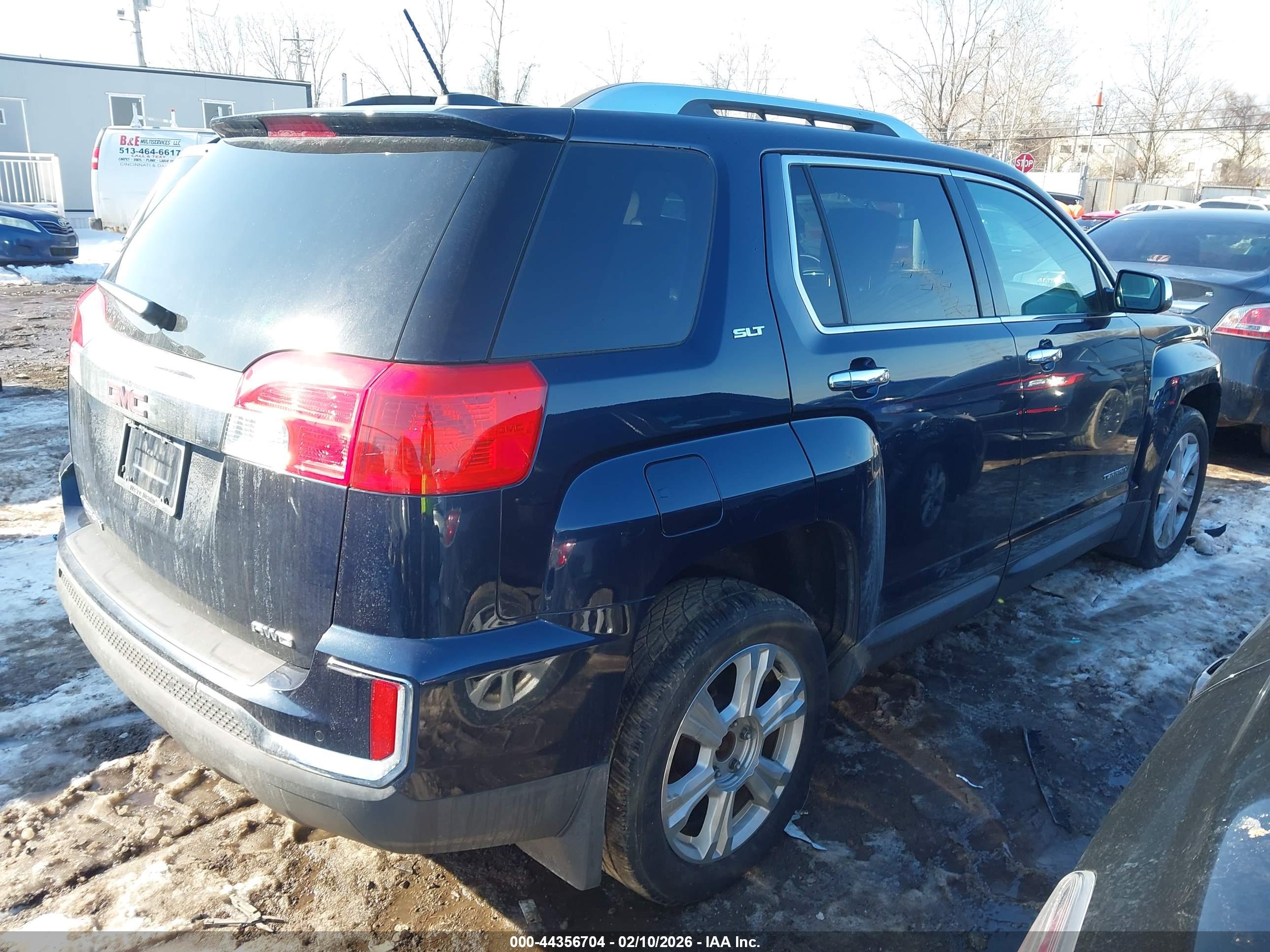 GMC TERRAIN image 4