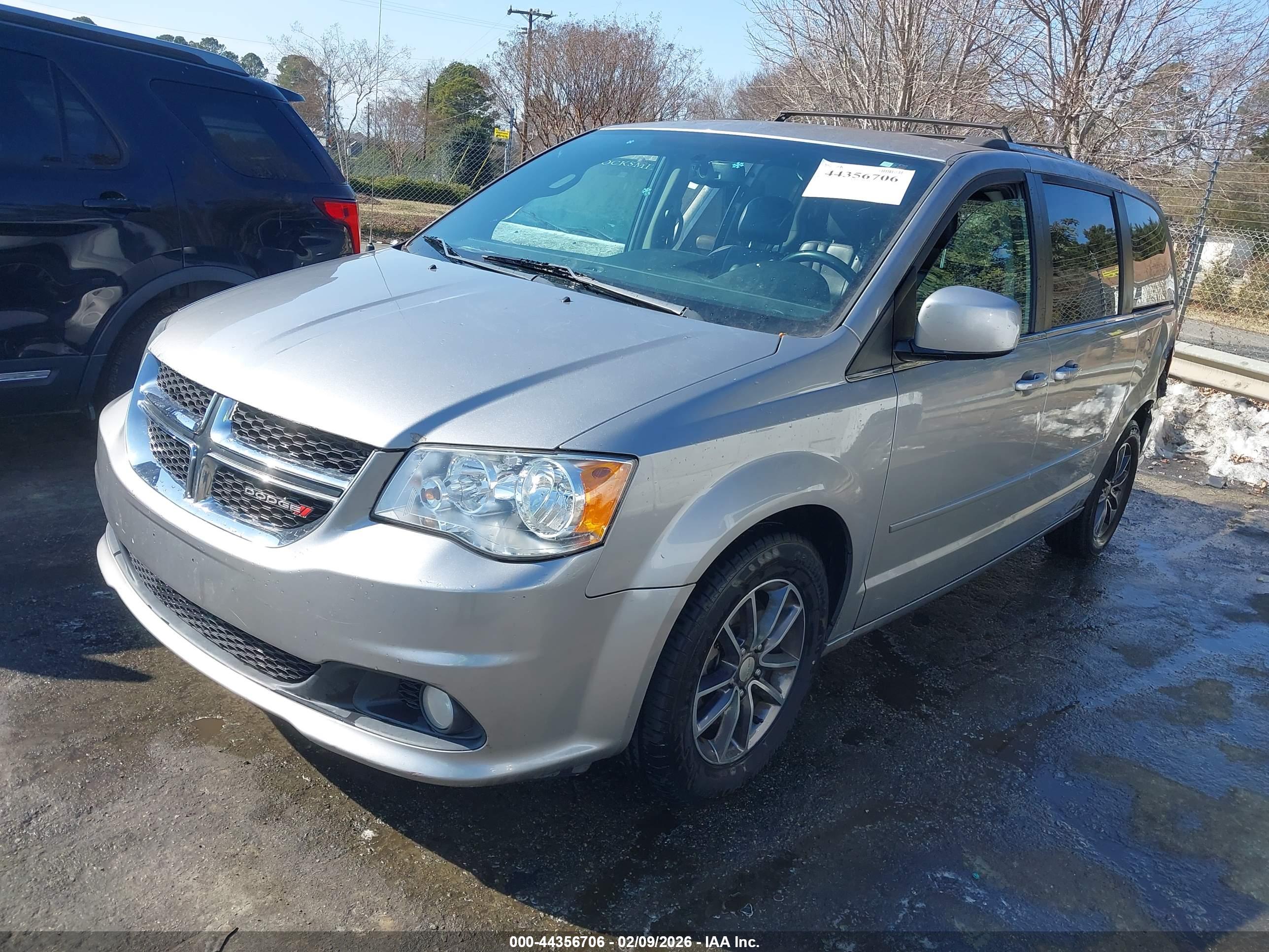 DODGE GRAND image 2
