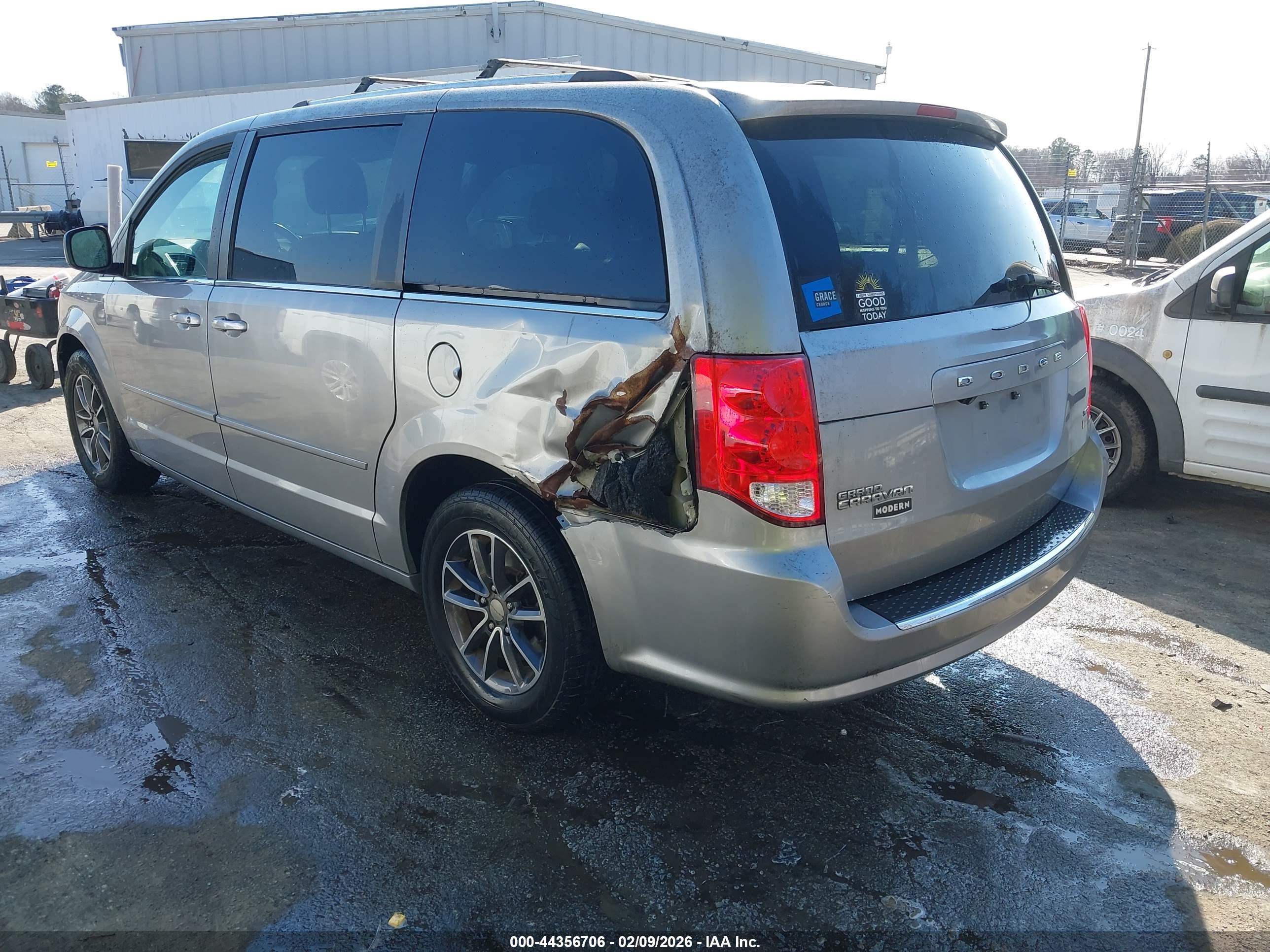 DODGE GRAND image 3