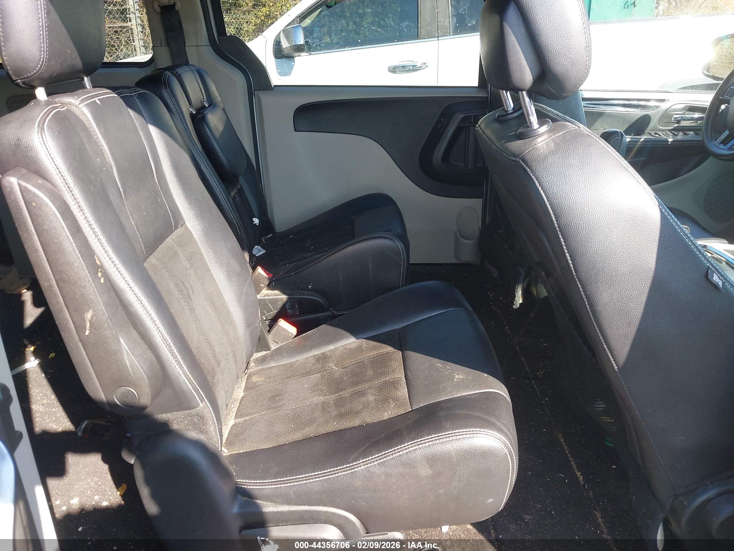 DODGE GRAND image 8