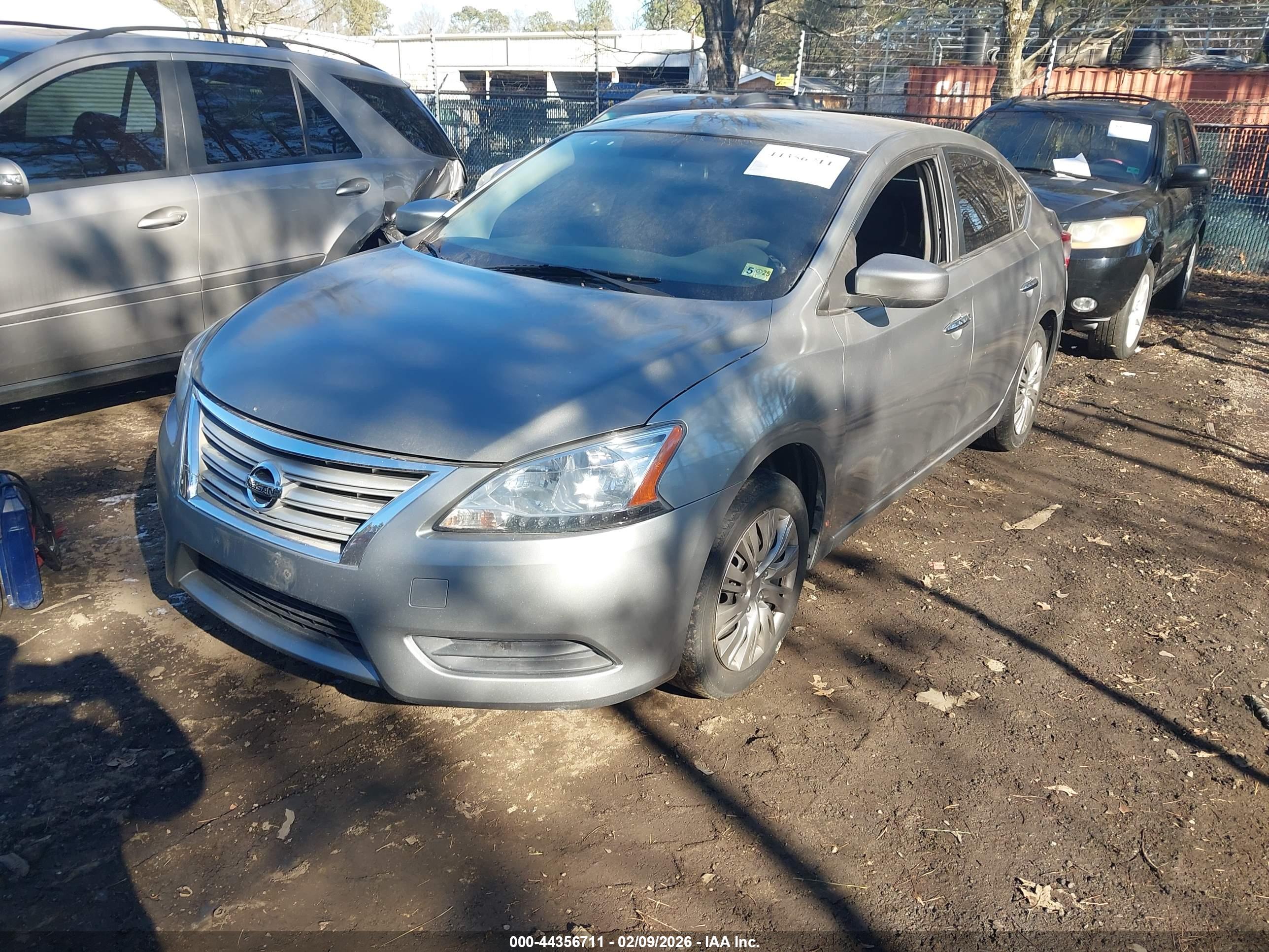NISSAN SENTRA image 2